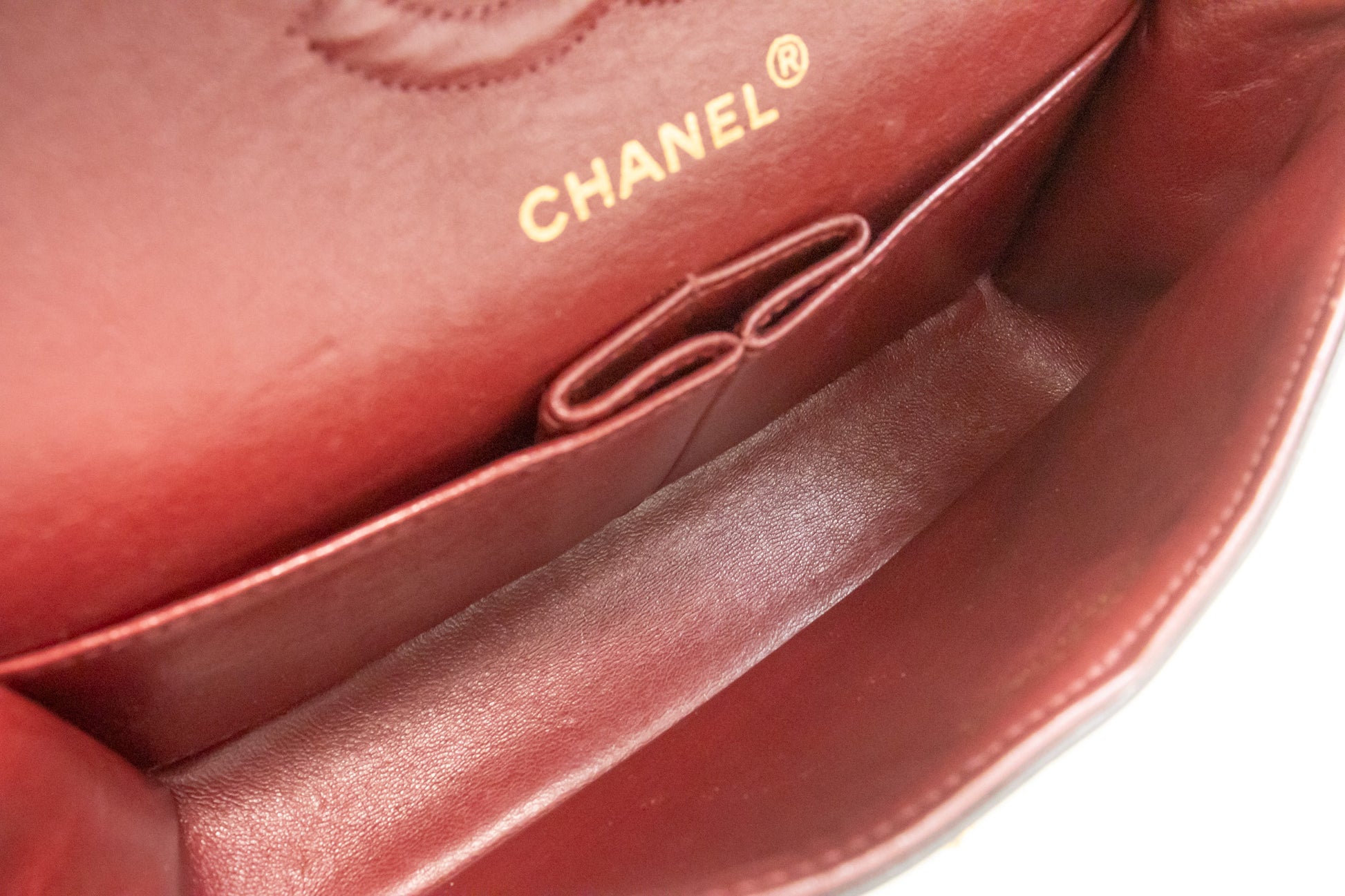 Chanel Luxury Handbags & Accessories – Timeless Fashion