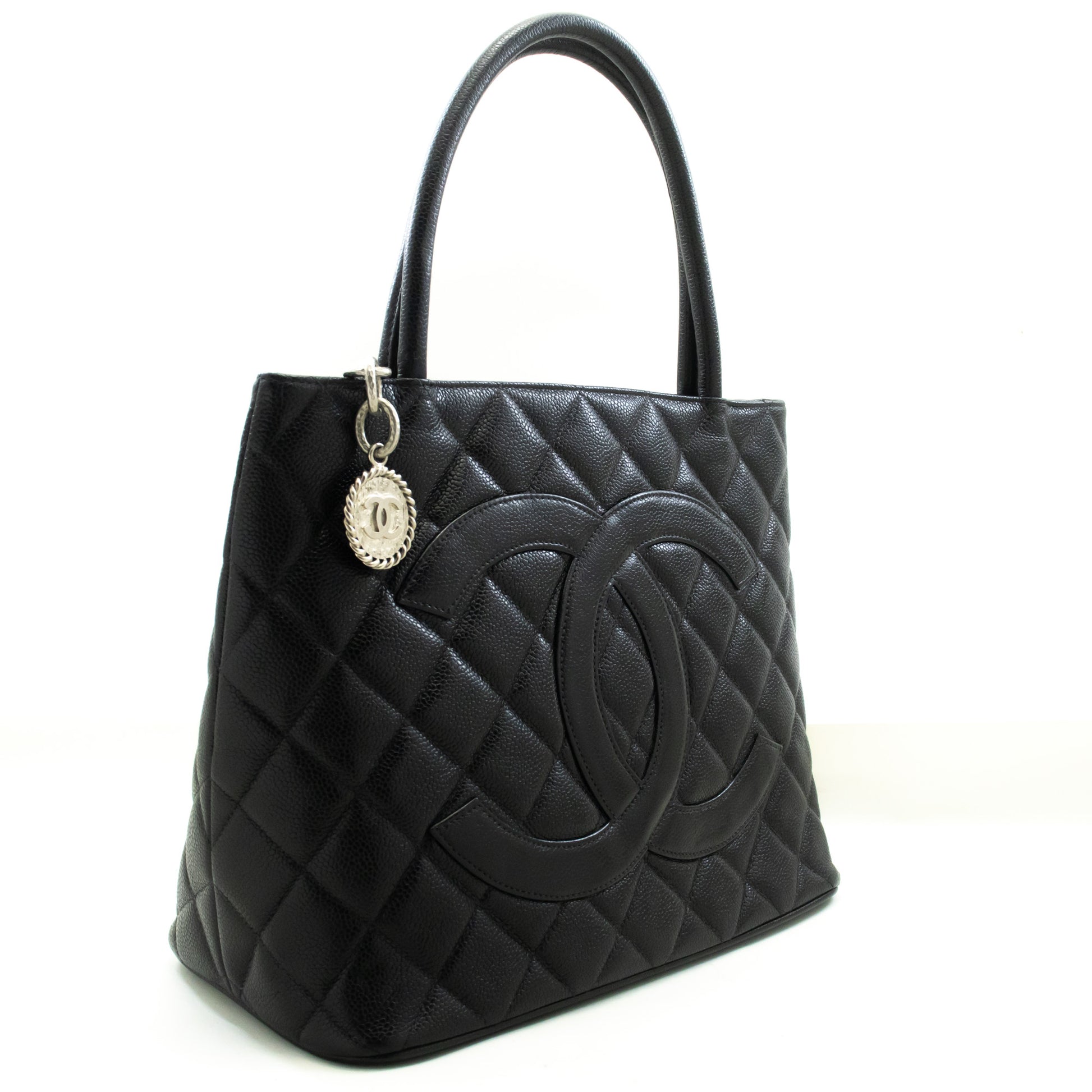 Chanel Classic Collection – Timeless Luxury Bags & Wallets