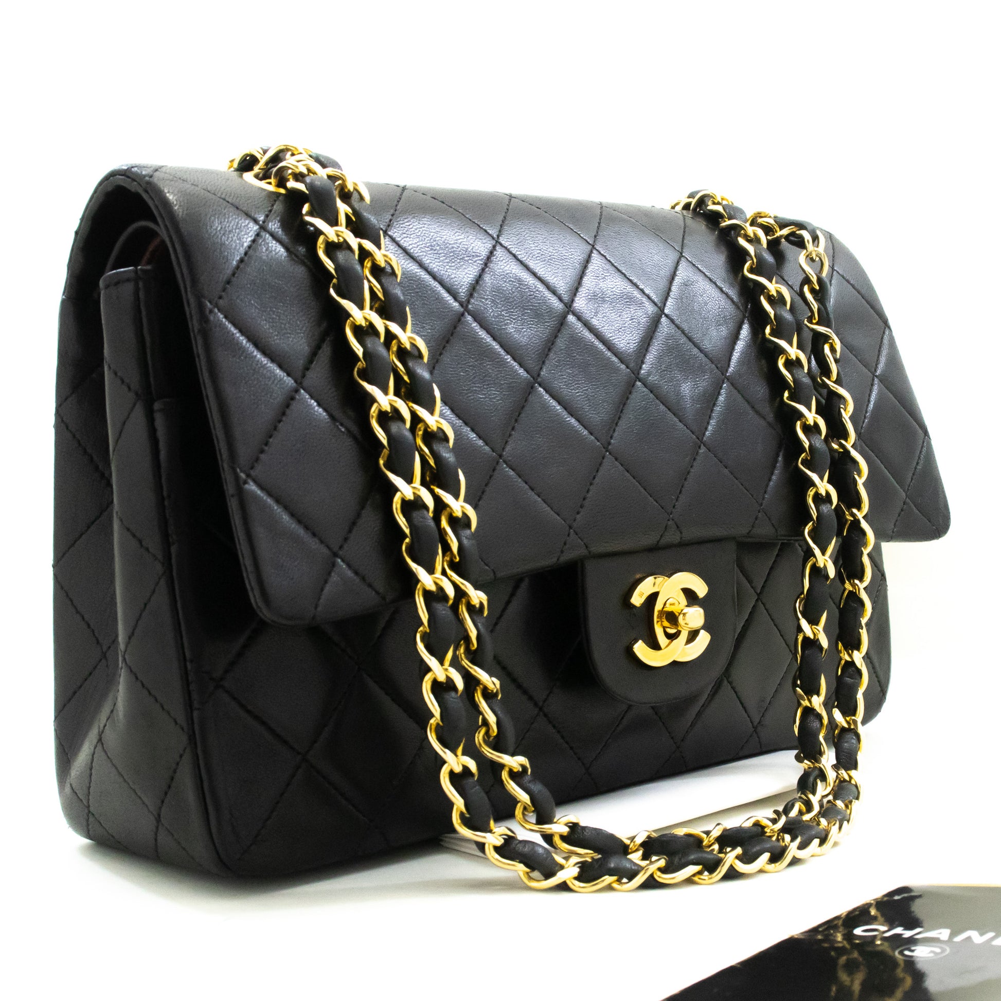 Chanel Fashion & Accessories – Elegant Luxury Pieces