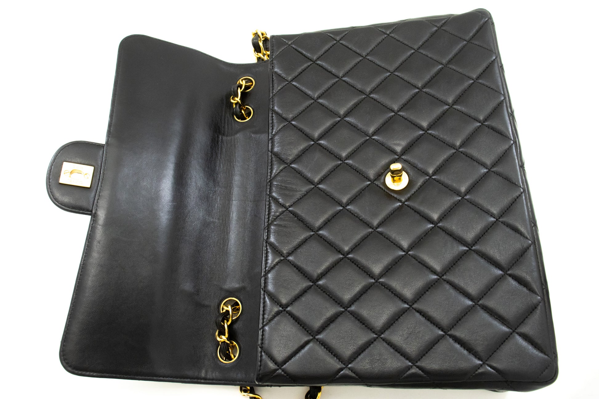 Chanel handbags, Classic Chanel purse, Designer Chanel bag, Luxury Chanel bag