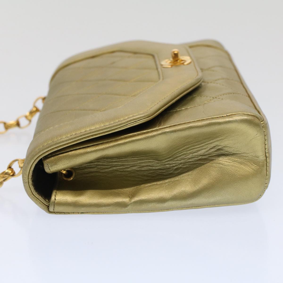 Chanel luxury bags, Chanel fashion, Chanel handbags, Chanel accessories
