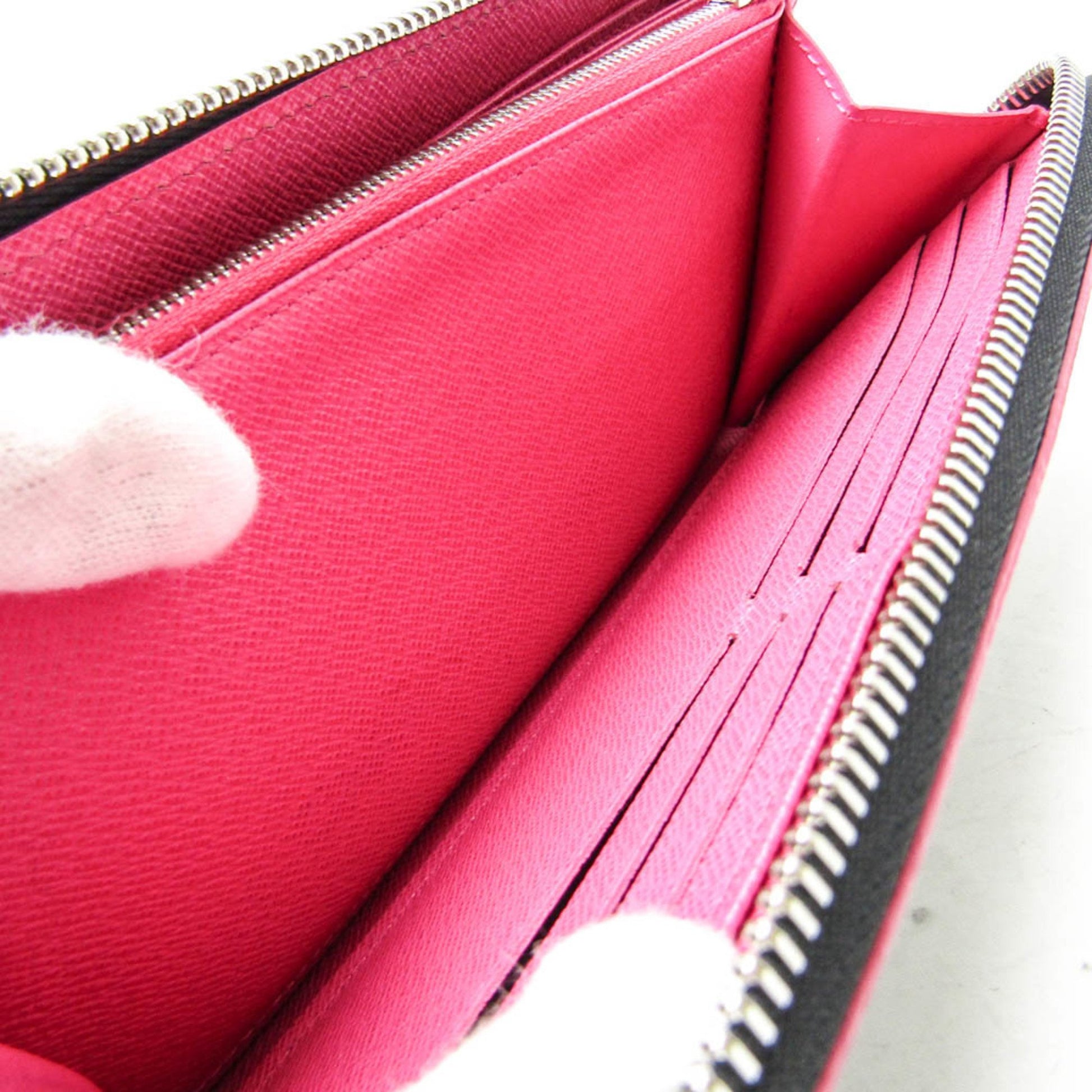 Louis Vuitton Zippy wallet, luxury Louis Vuitton wallet, LV Zippy wallet