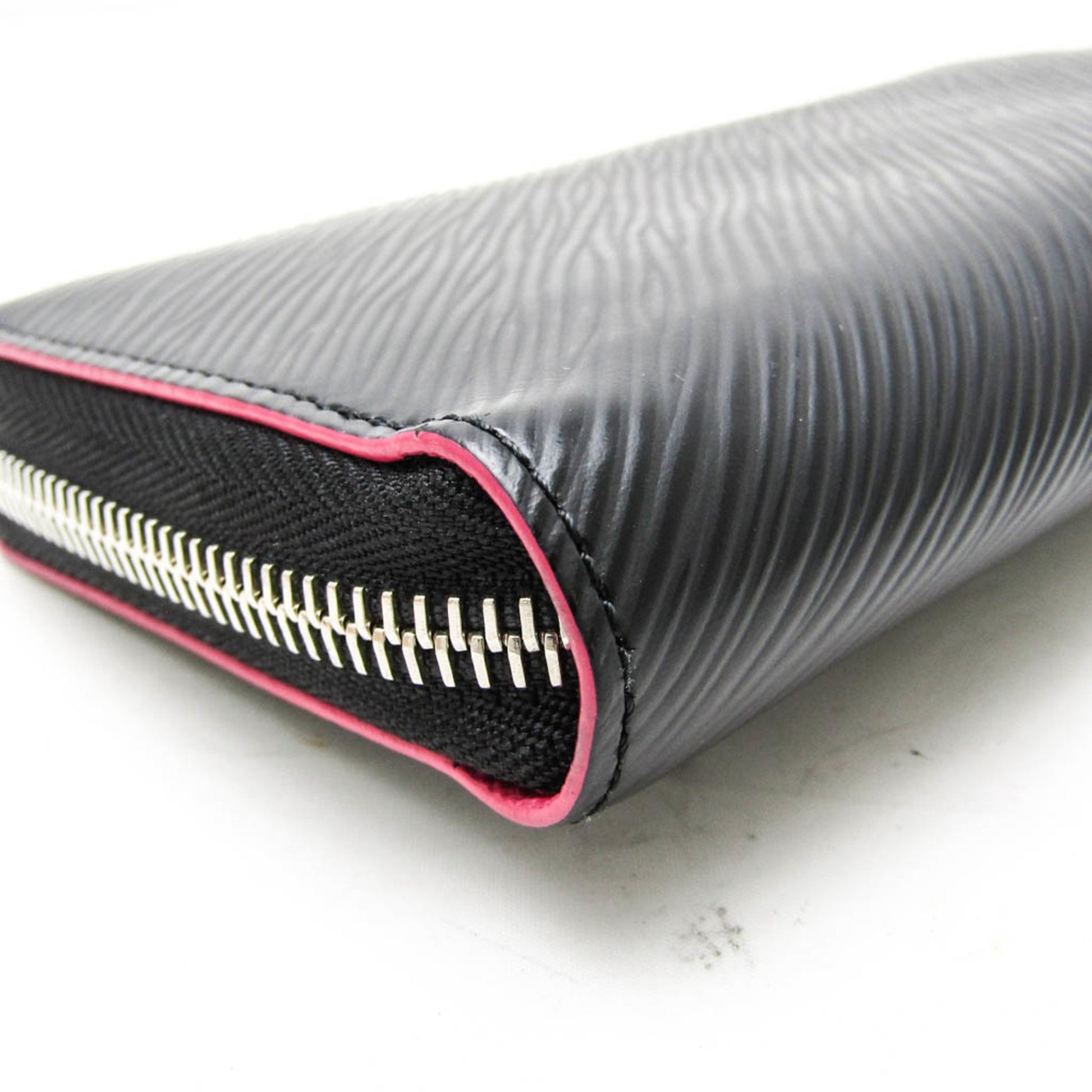 Louis Vuitton Zippy wallet, luxury Louis Vuitton wallet, LV Zippy wallet
