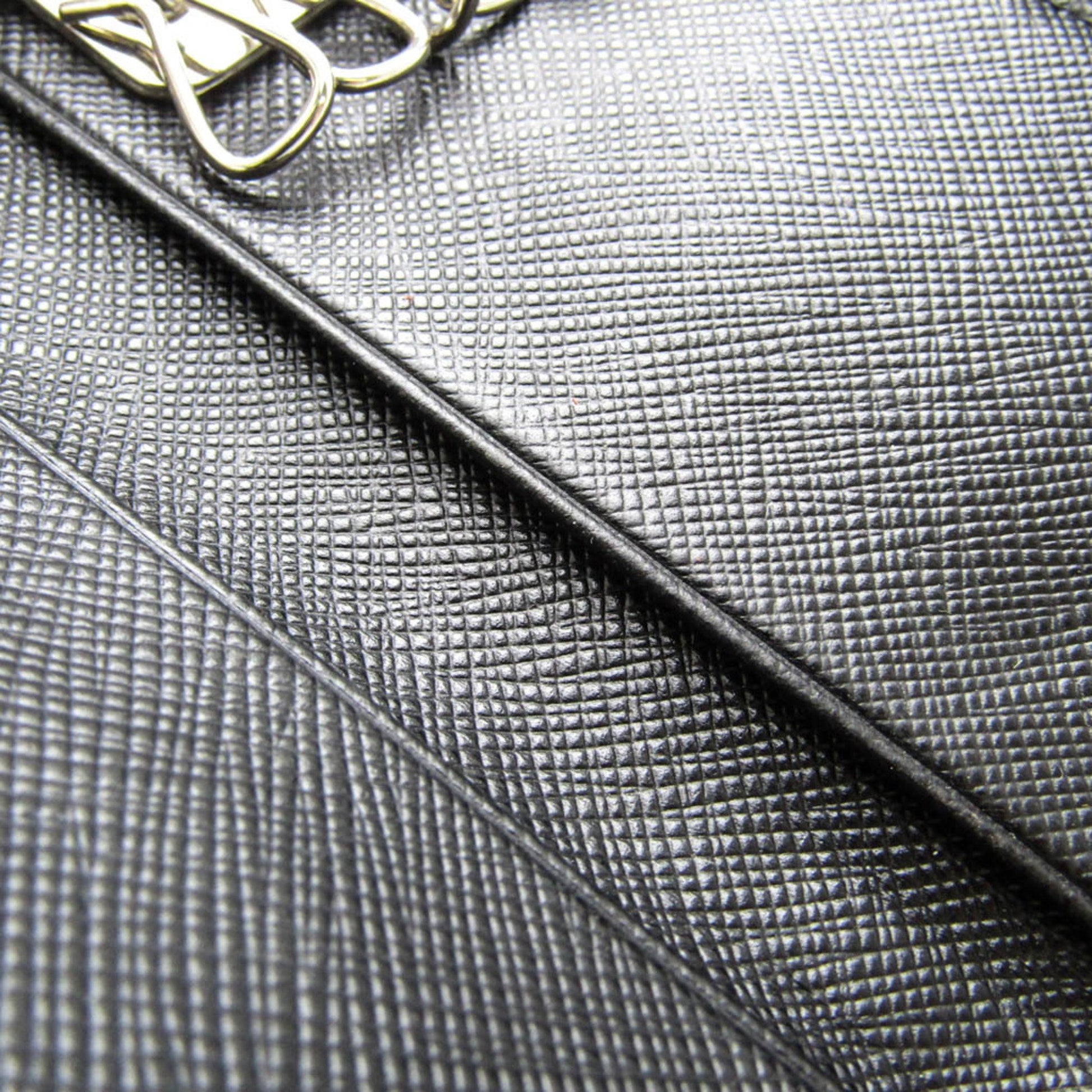 Prada Saffiano Leather Bag – Premium Italian Craftsmanship
