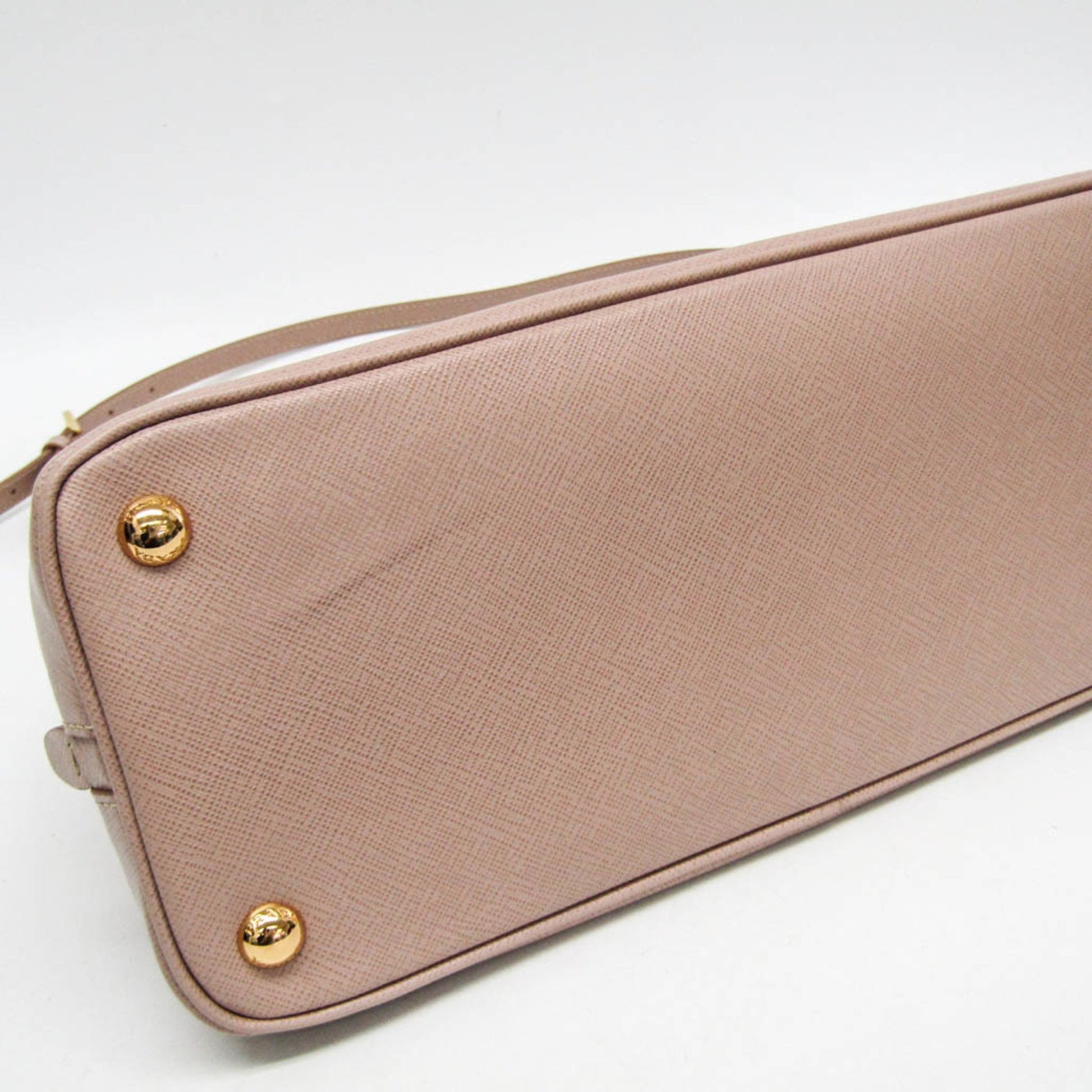 Prada Galleria Bag – Timeless Leather Handbag for Everyday Elegance