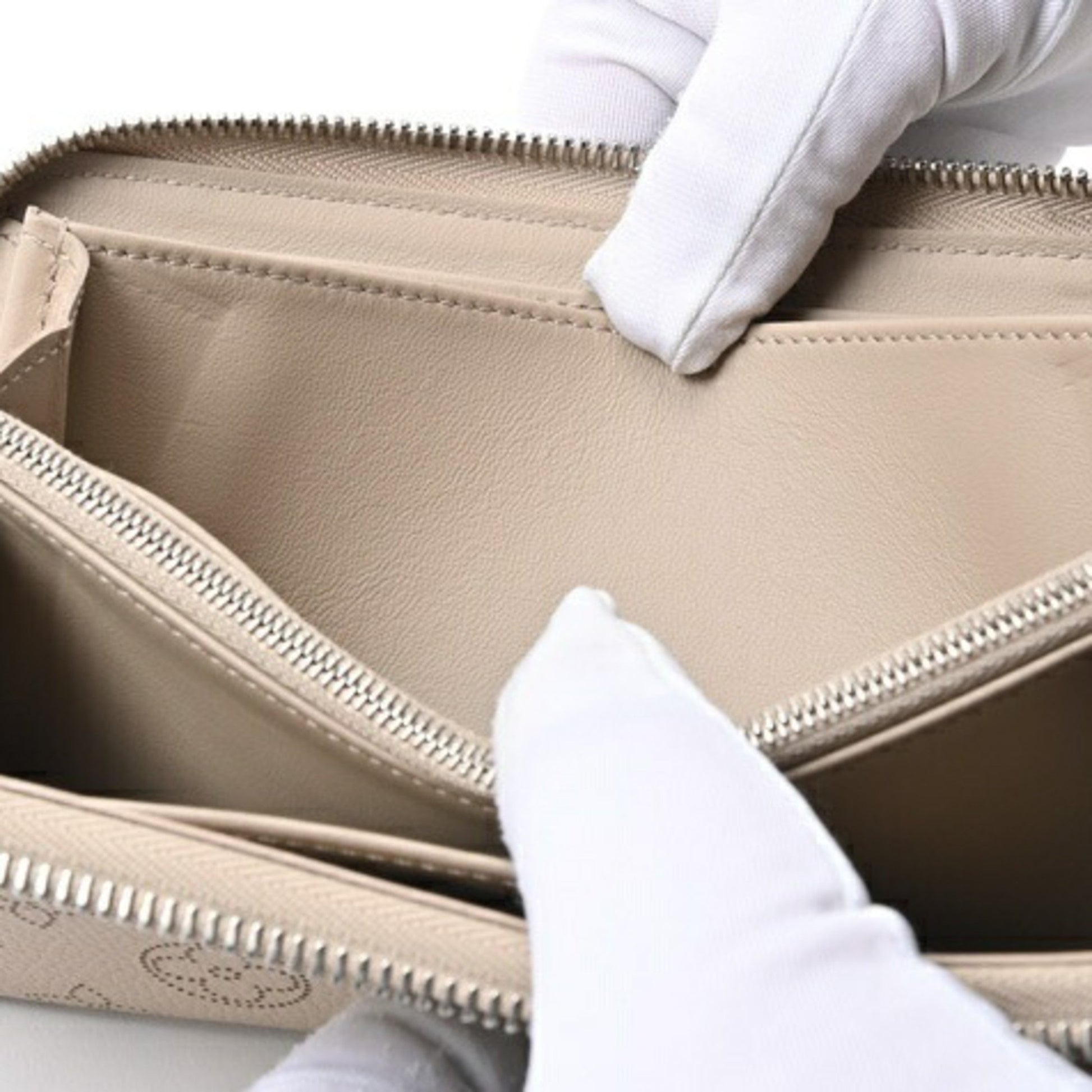 Louis Vuitton Zippy Wallet, LV wallet, Louis Vuitton accessories, luxury wallet