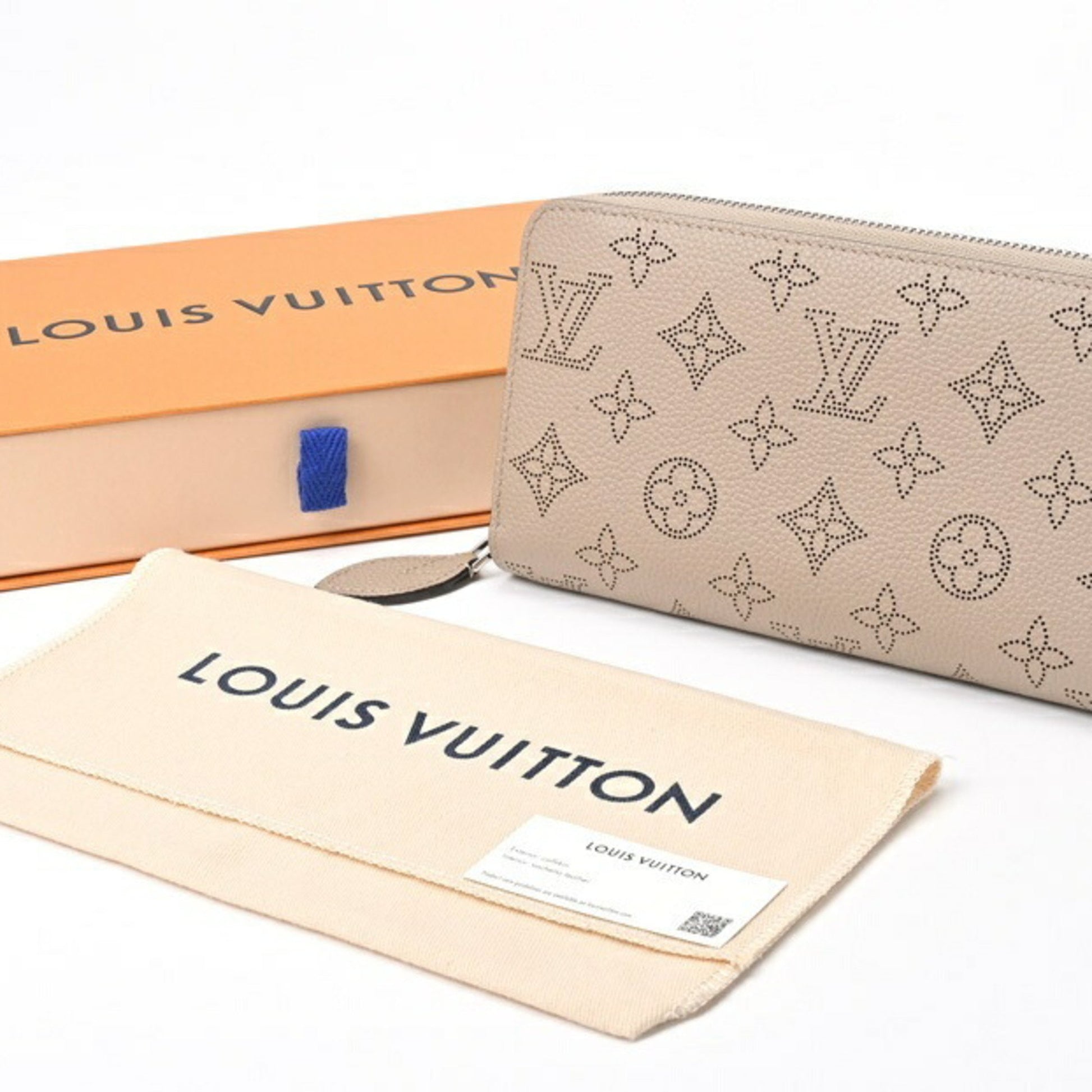 Louis Vuitton Zippy Wallet, LV wallet, Louis Vuitton accessories, luxury wallet