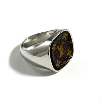 Louis Vuitton Signet Ring – Elegant Gold & Silver Jewelry