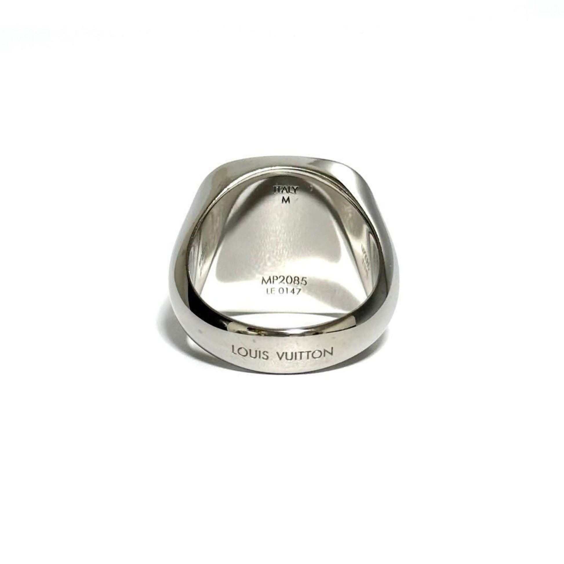 Louis Vuitton Signet Ring – Elegant Gold & Silver Jewelry