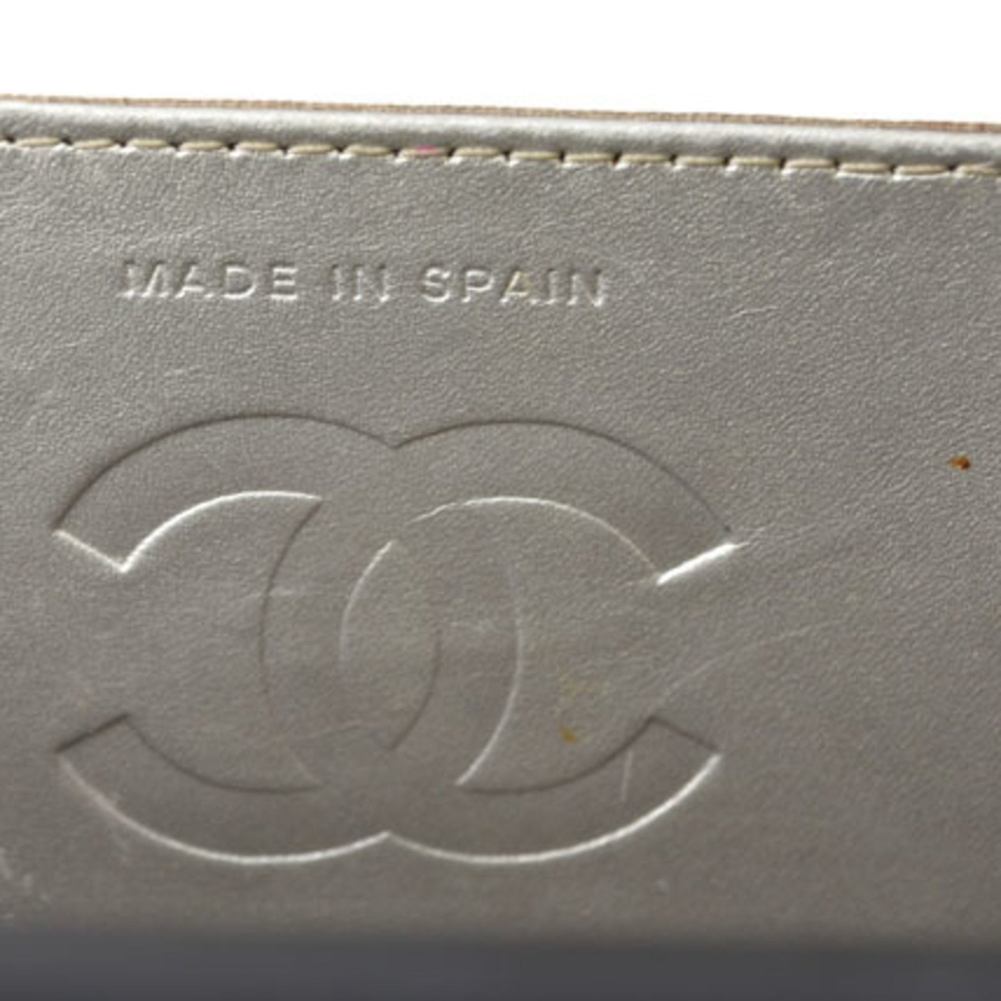 Chanel Wallet On Chain – Elegant & Timeless Accessory
