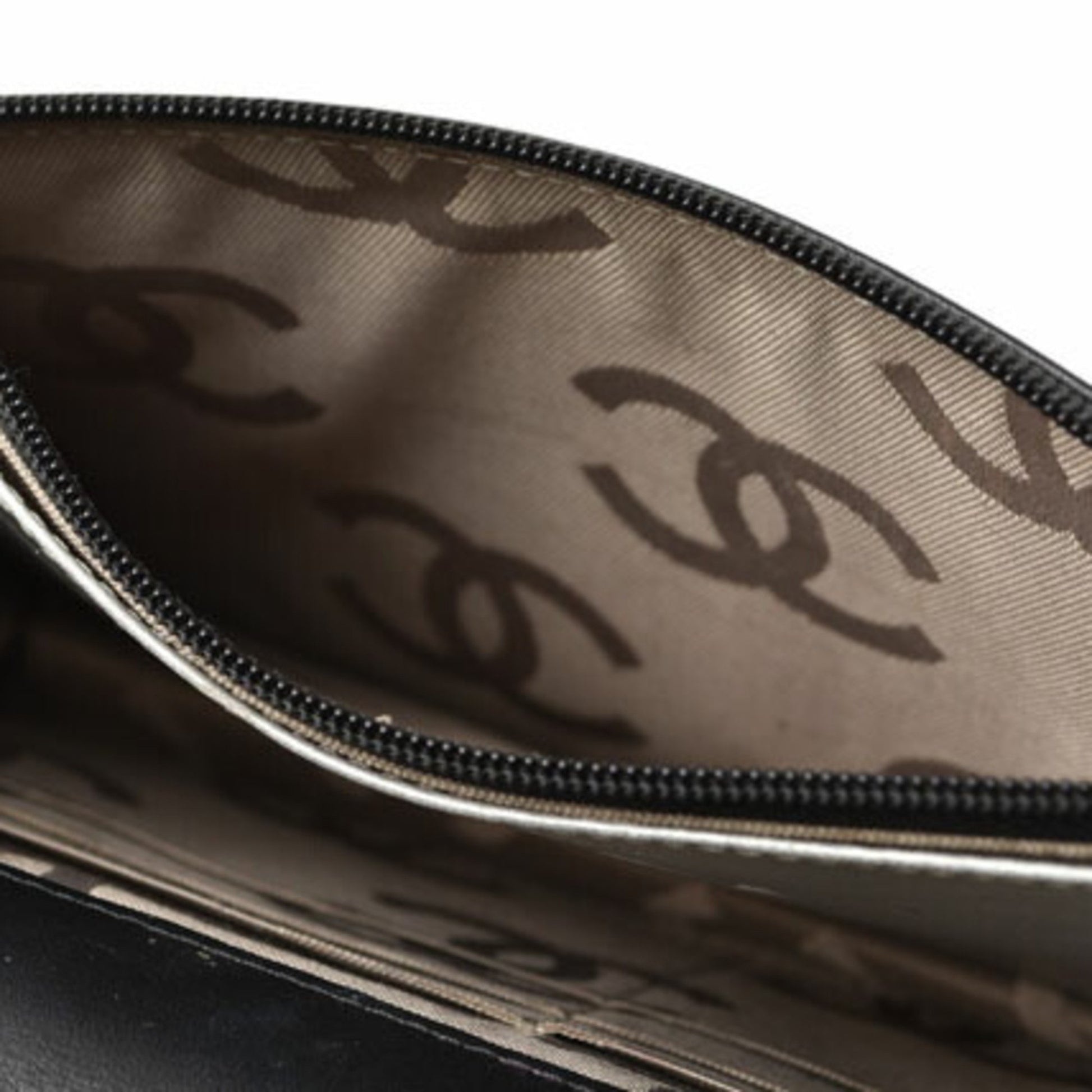 Chanel Wallet On Chain – Elegant & Timeless Accessory