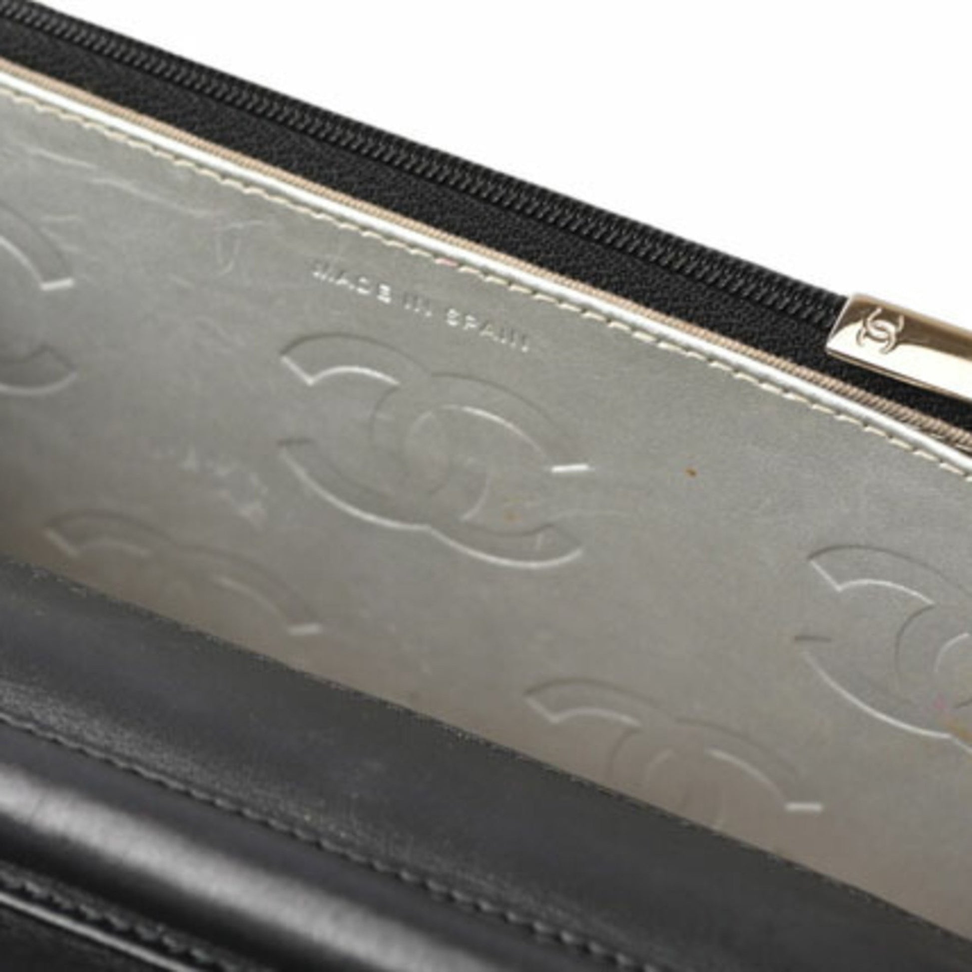 Chanel Wallet On Chain – Elegant & Timeless Accessory