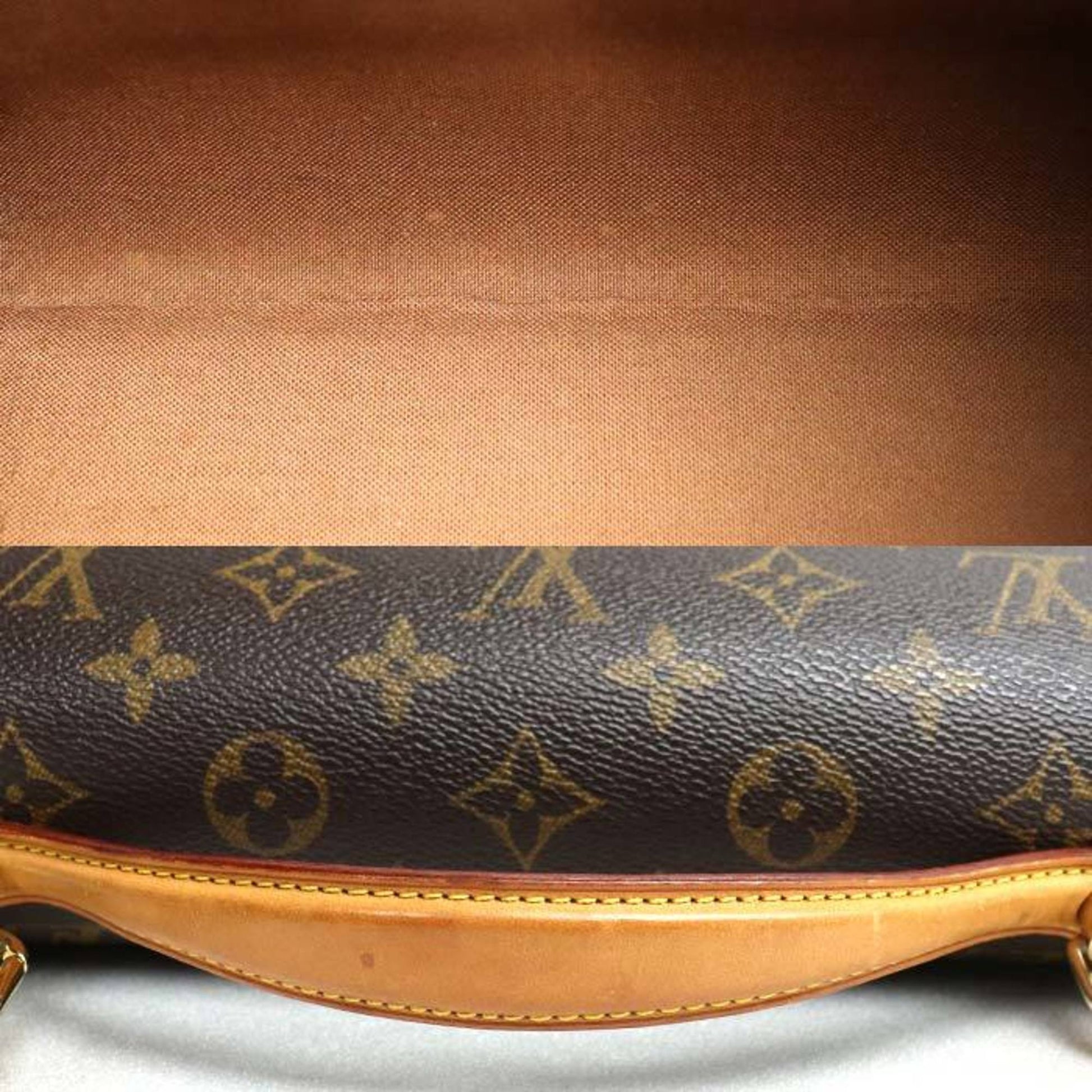 Louis Vuitton Leather Goods & Accessories – Signature Style
