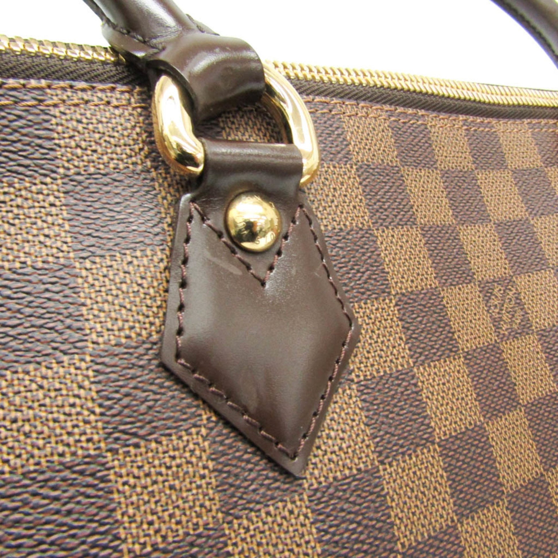 Louis Vuitton Bags & Accessories – Timeless Elegance