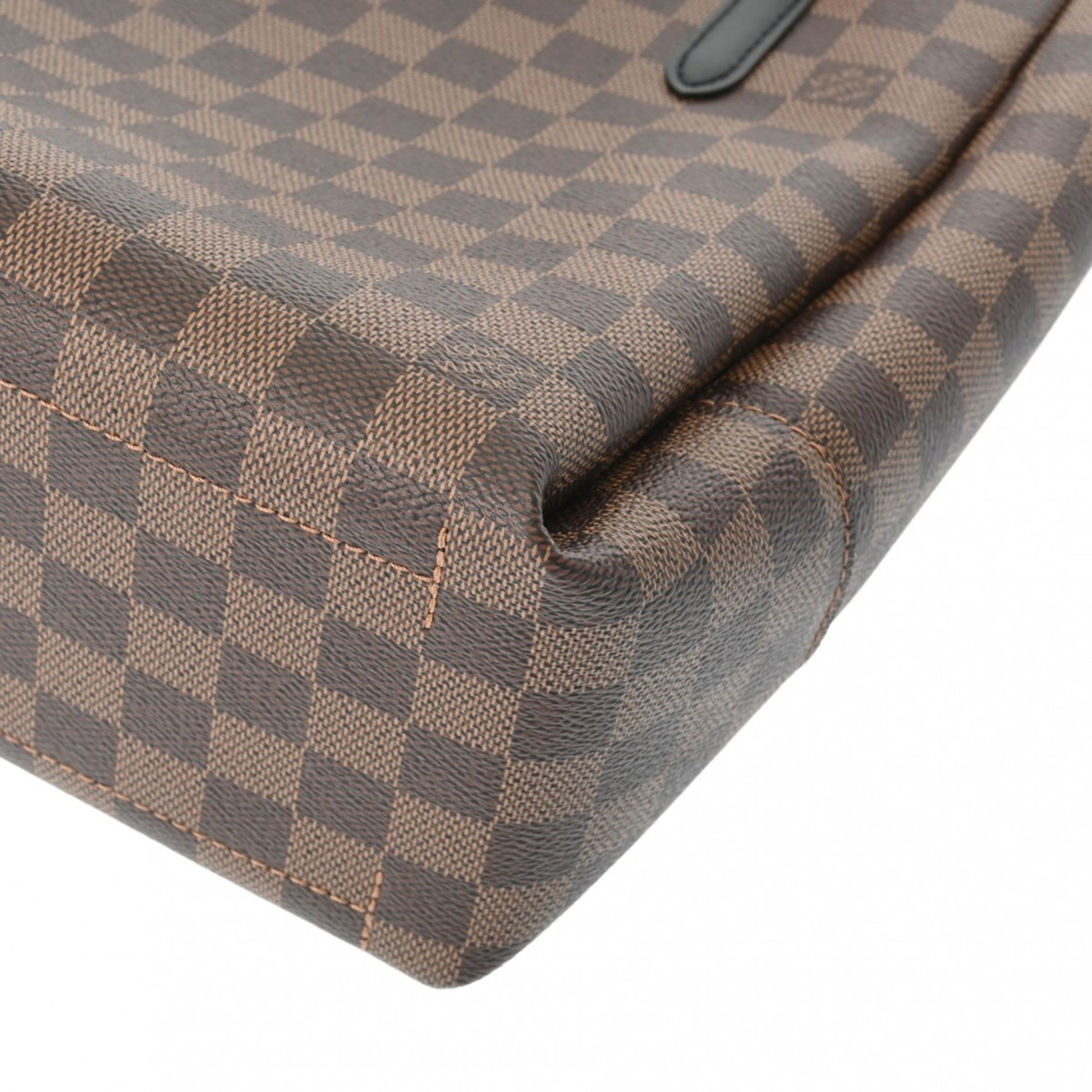 Louis Vuitton Belmont Bag – Stylish & Sophisticated