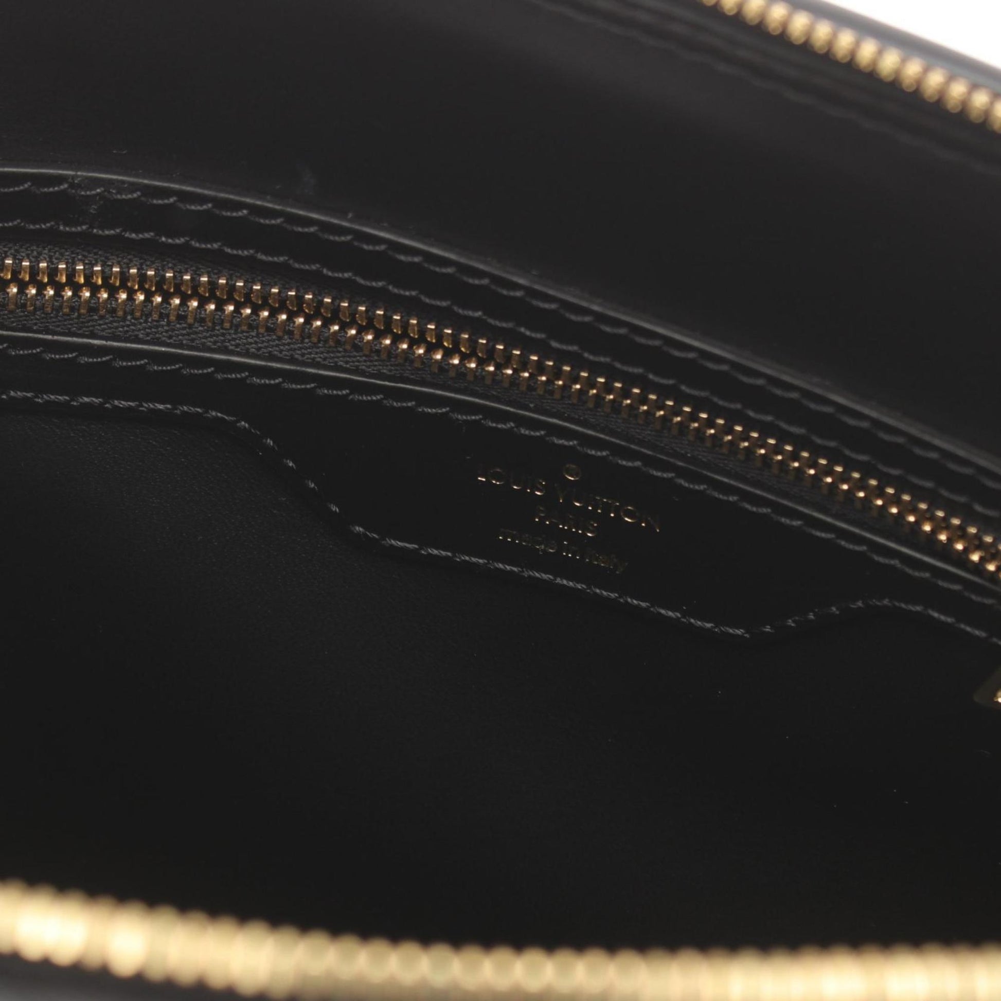 Louis Vuitton Alma Bag – Classic Luxury Handbag Collection