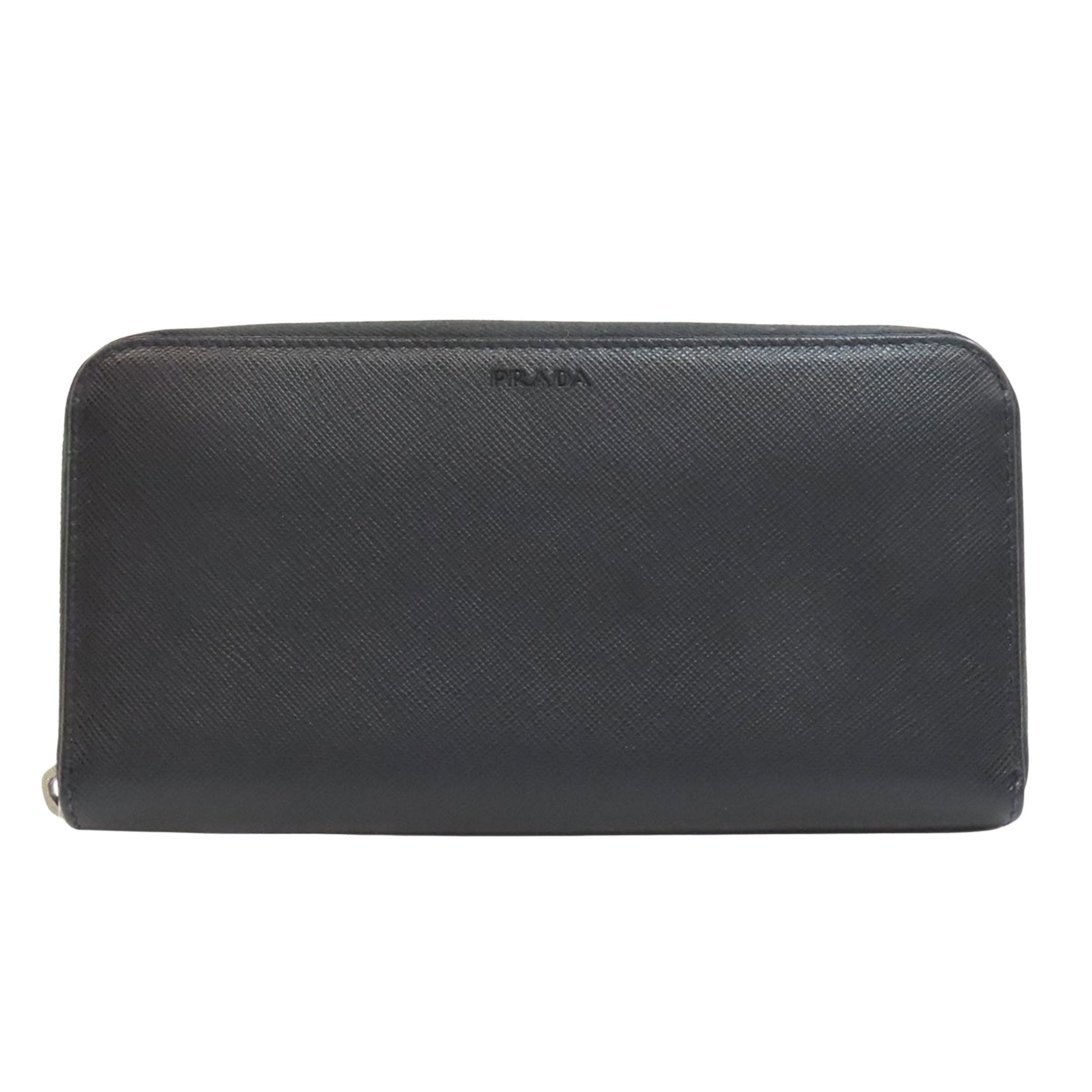 Prada Handbags & Fashion – Elegant Italian Design