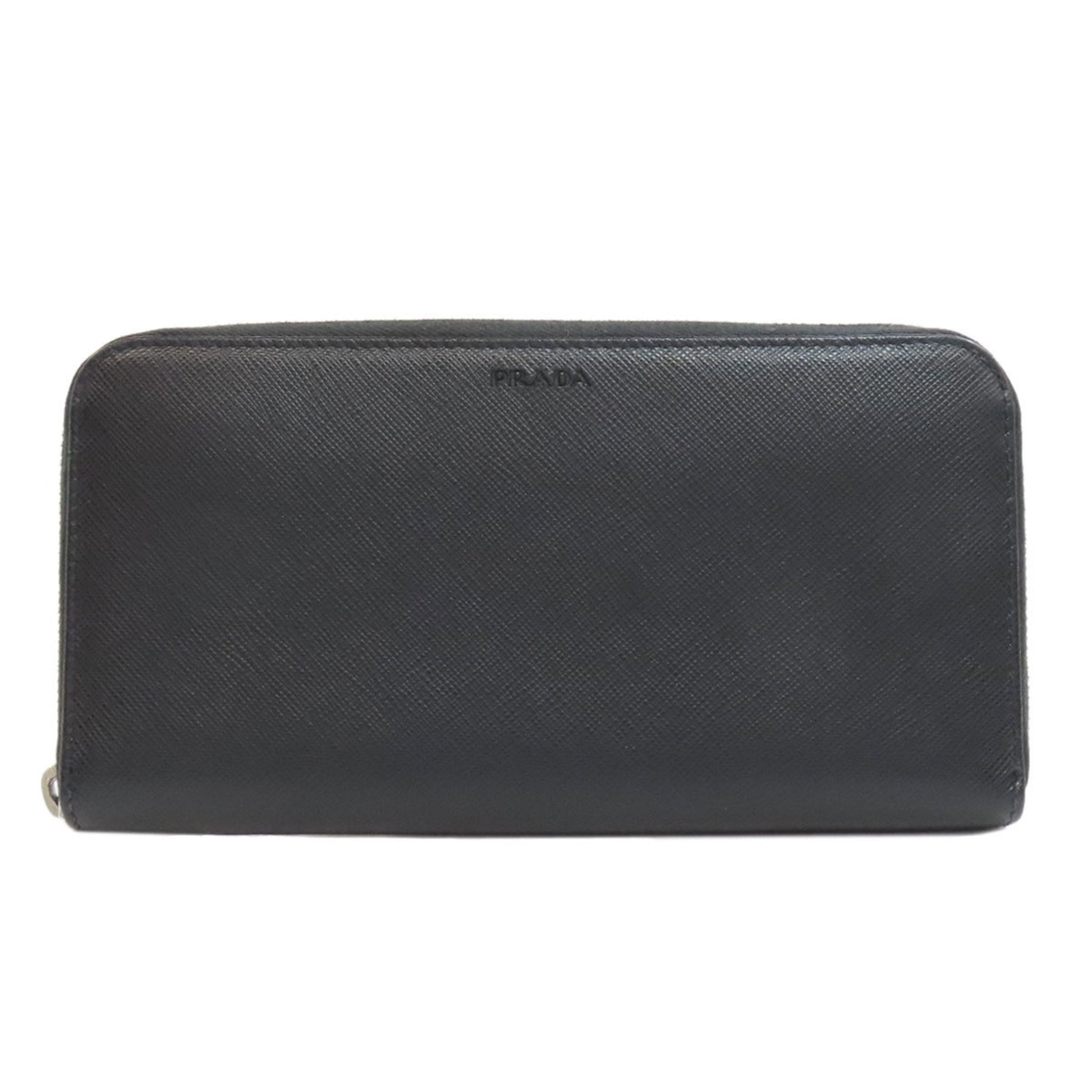 Prada Handbags & Fashion – Elegant Italian Design