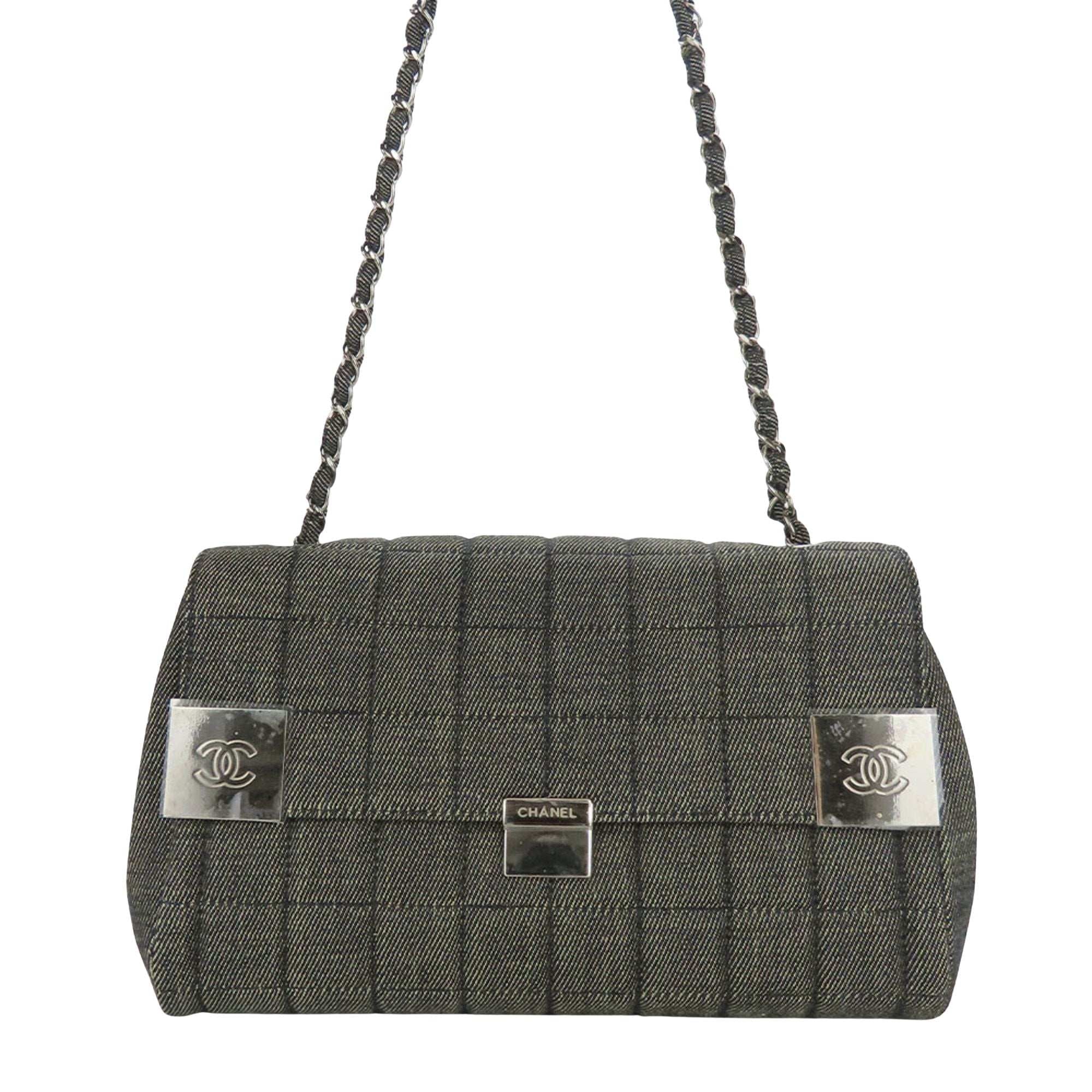 Chanel luxury bags, Chanel fashion, Chanel handbags, Chanel accessories