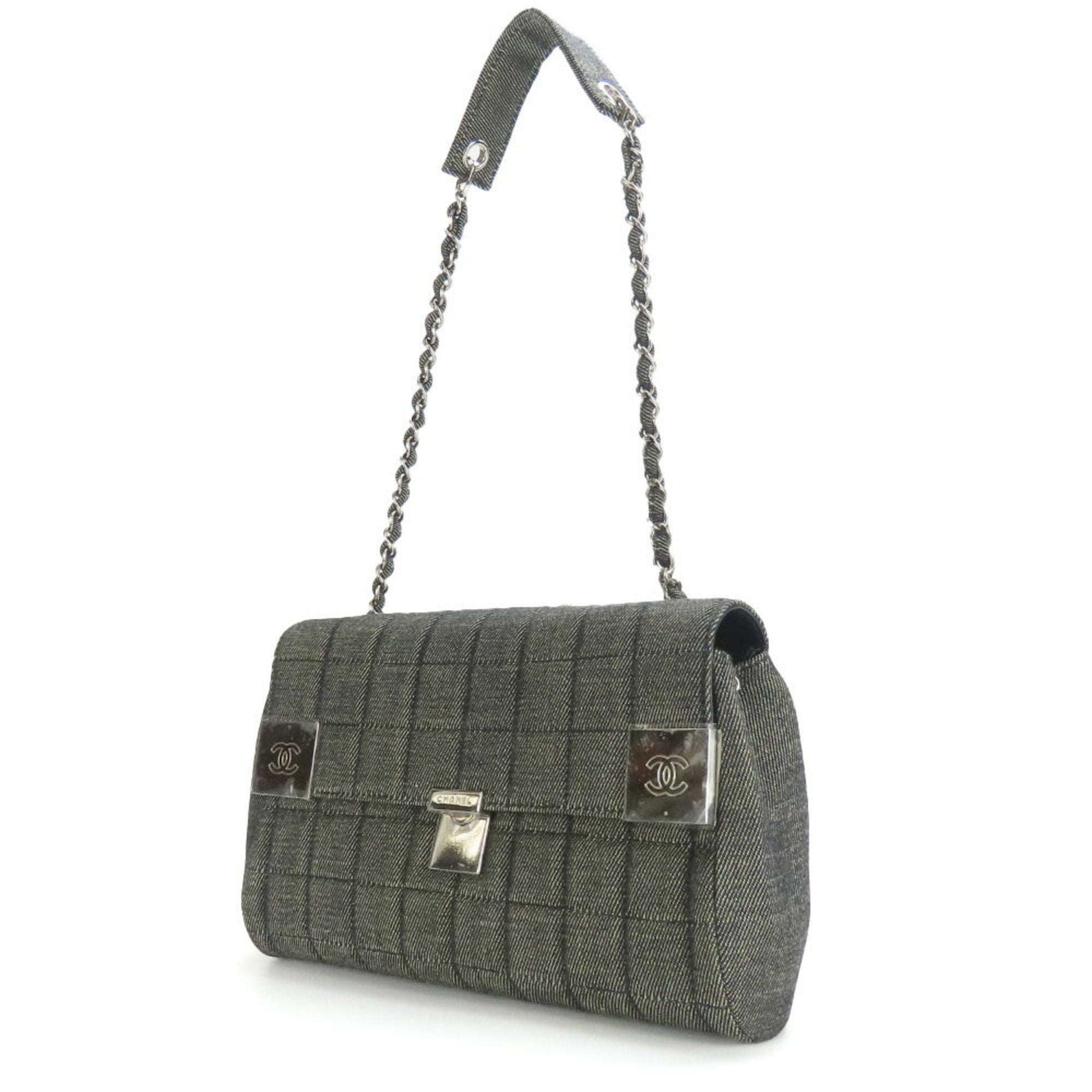 Chanel luxury bags, Chanel fashion, Chanel handbags, Chanel accessories