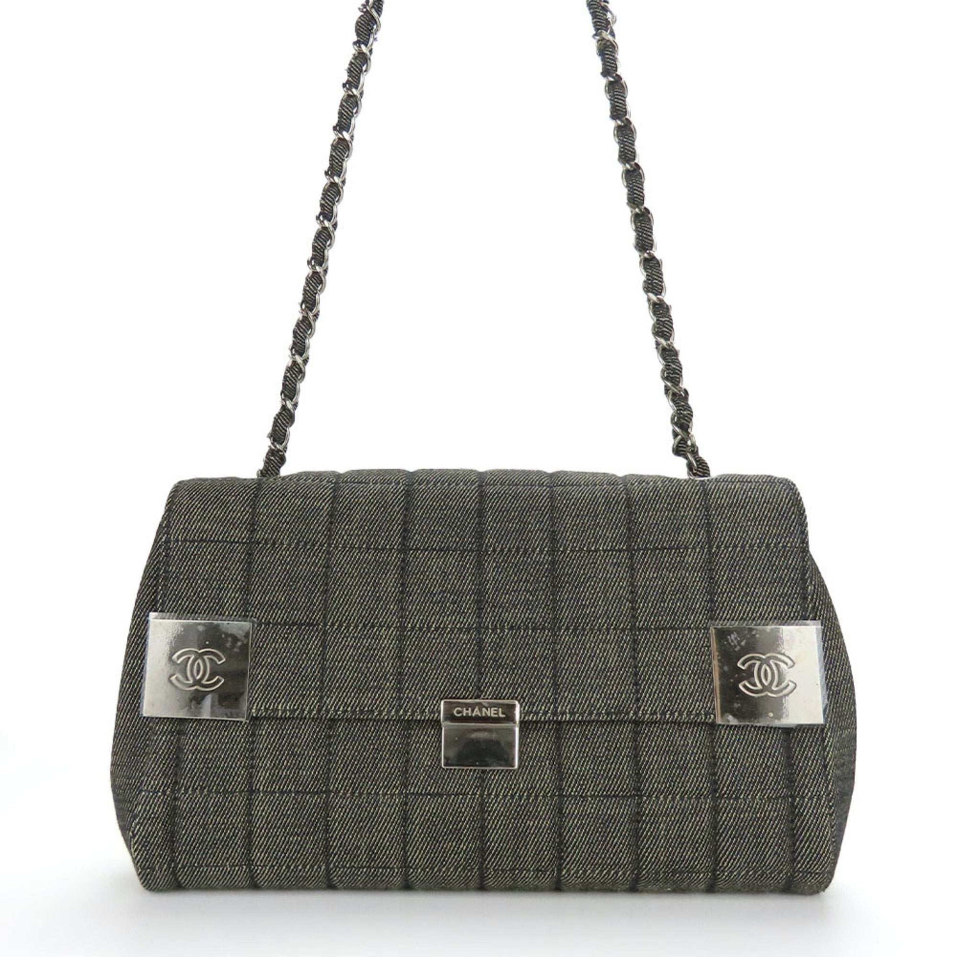 Chanel luxury bags, Chanel fashion, Chanel handbags, Chanel accessories