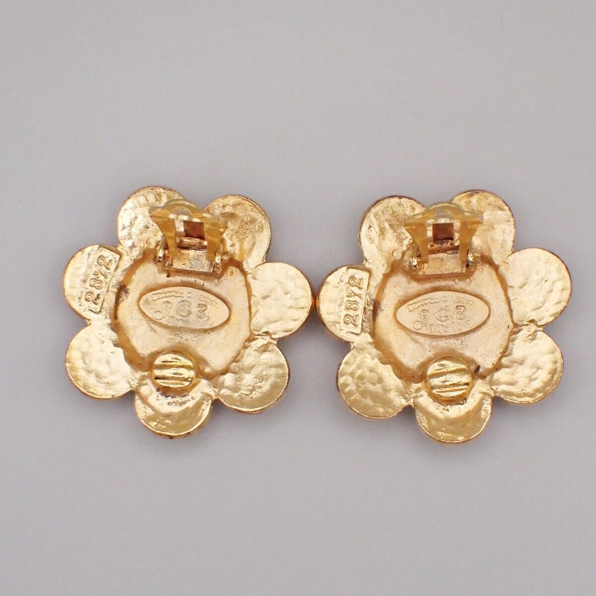 Chanel CC Logo Jewelry & Bags – Timeless Luxury