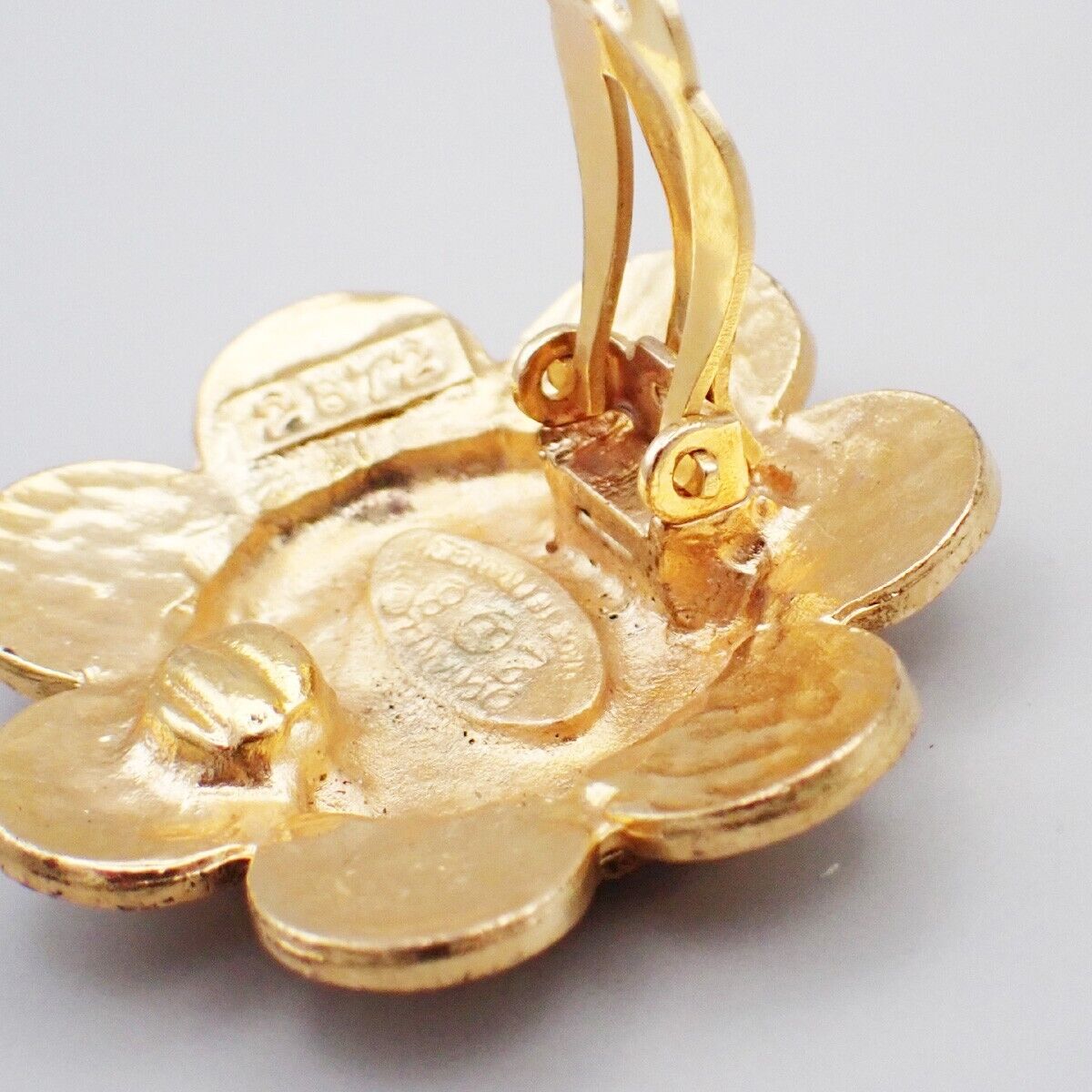 Chanel CC Logo Jewelry & Bags – Timeless Luxury
