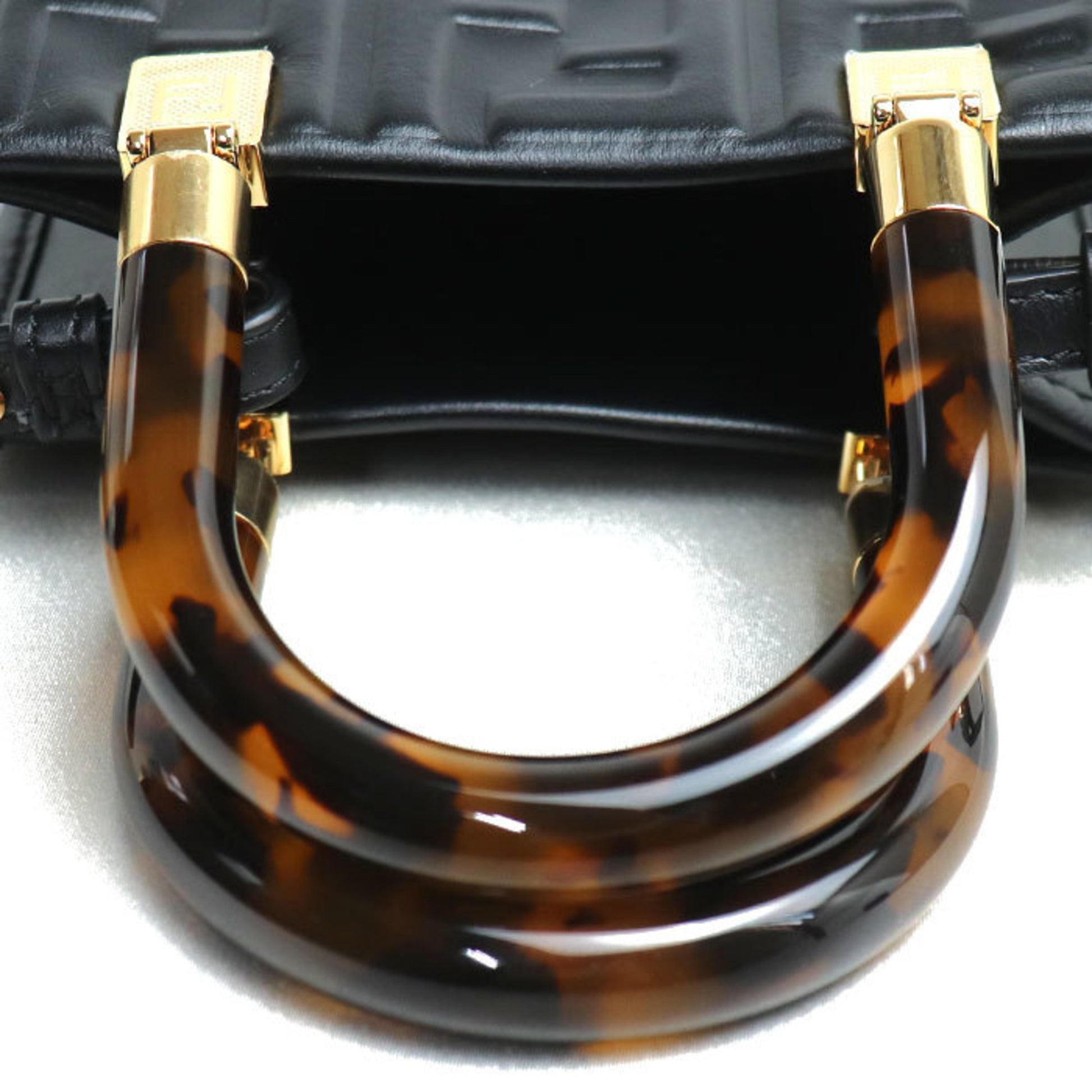 Fendi bags, Fendi luxury fashion, Fendi handbags