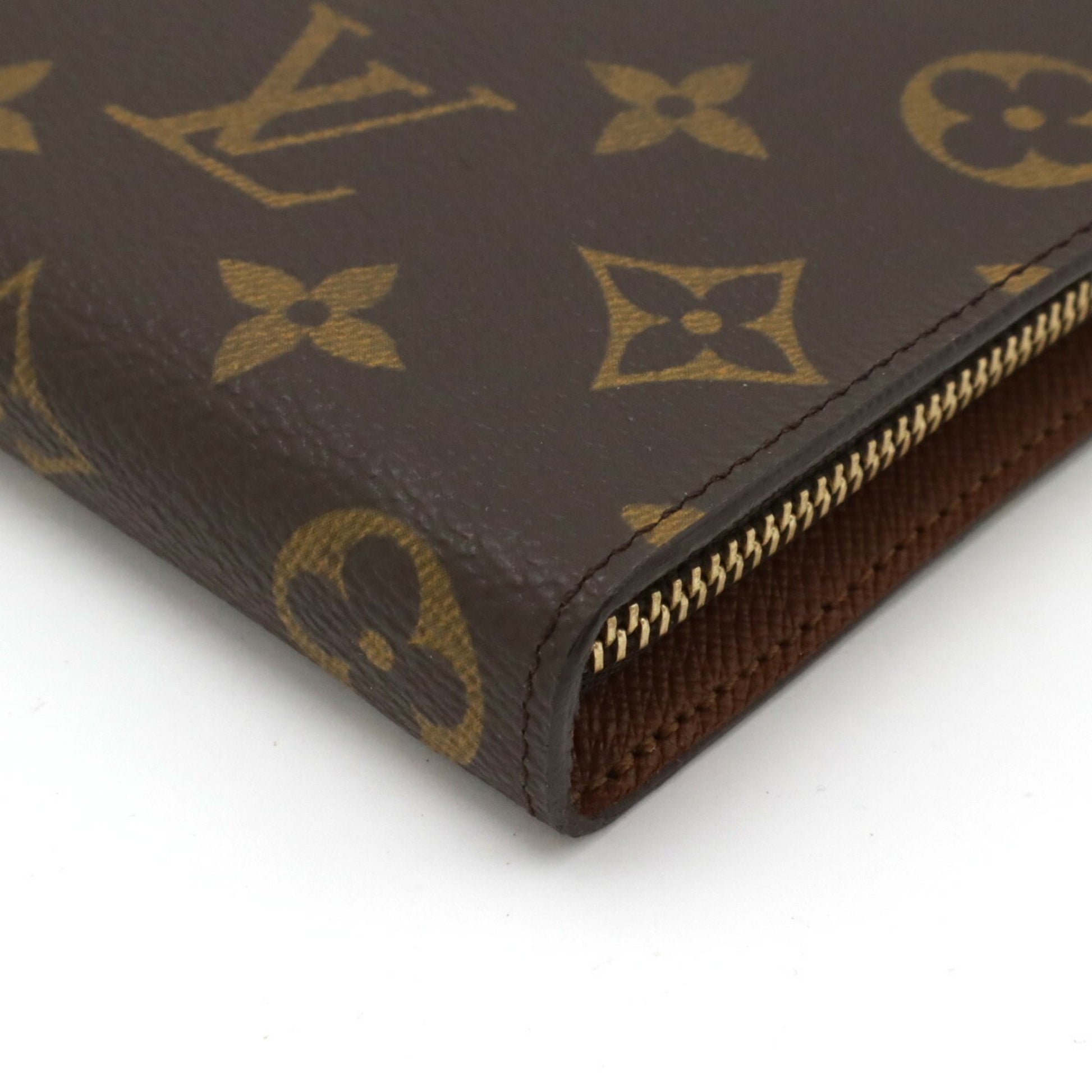 Louis Vuitton Portefeuille Zippy Canvas wallet - My Luxury Labels