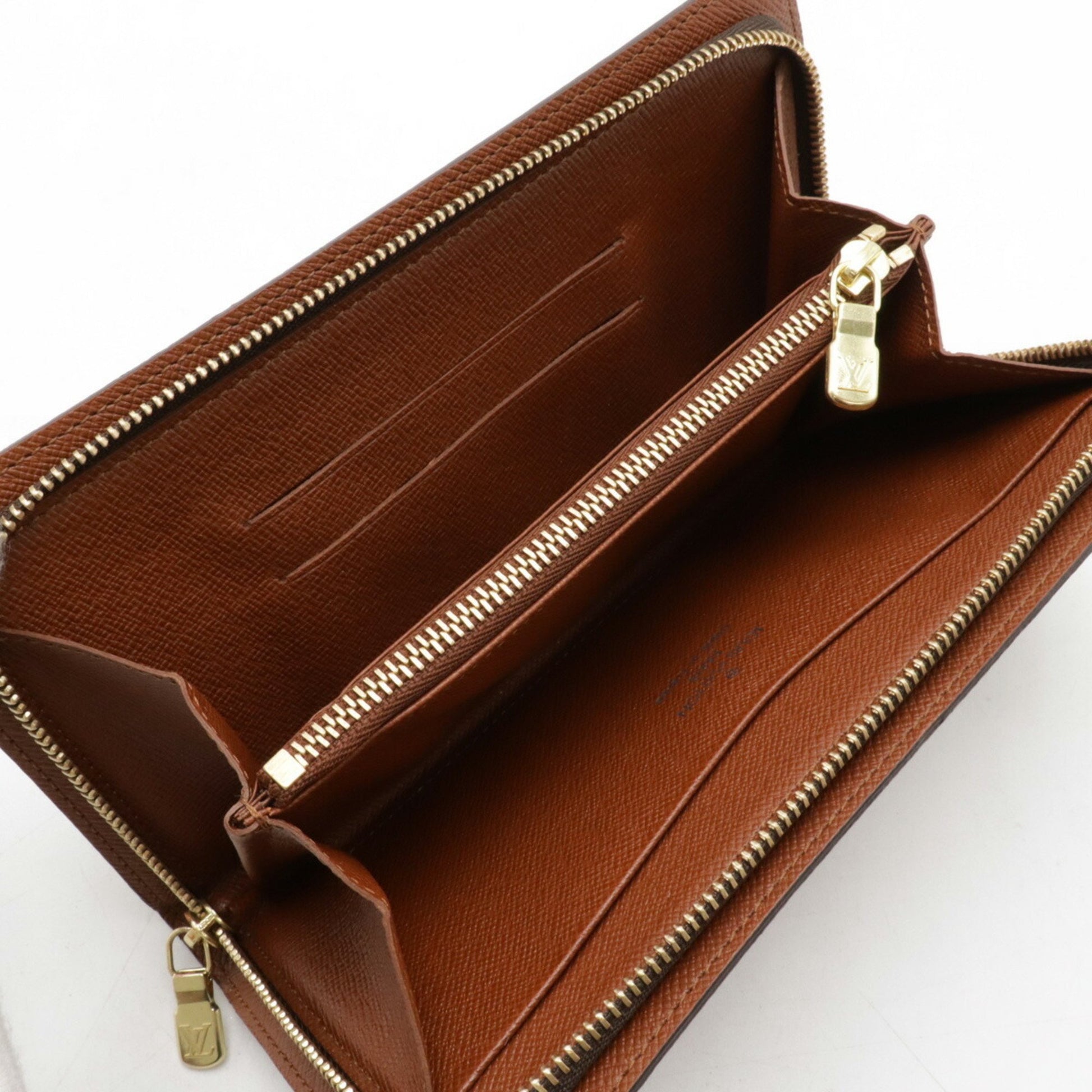 Louis Vuitton Portefeuille Zippy Canvas wallet - My Luxury Labels