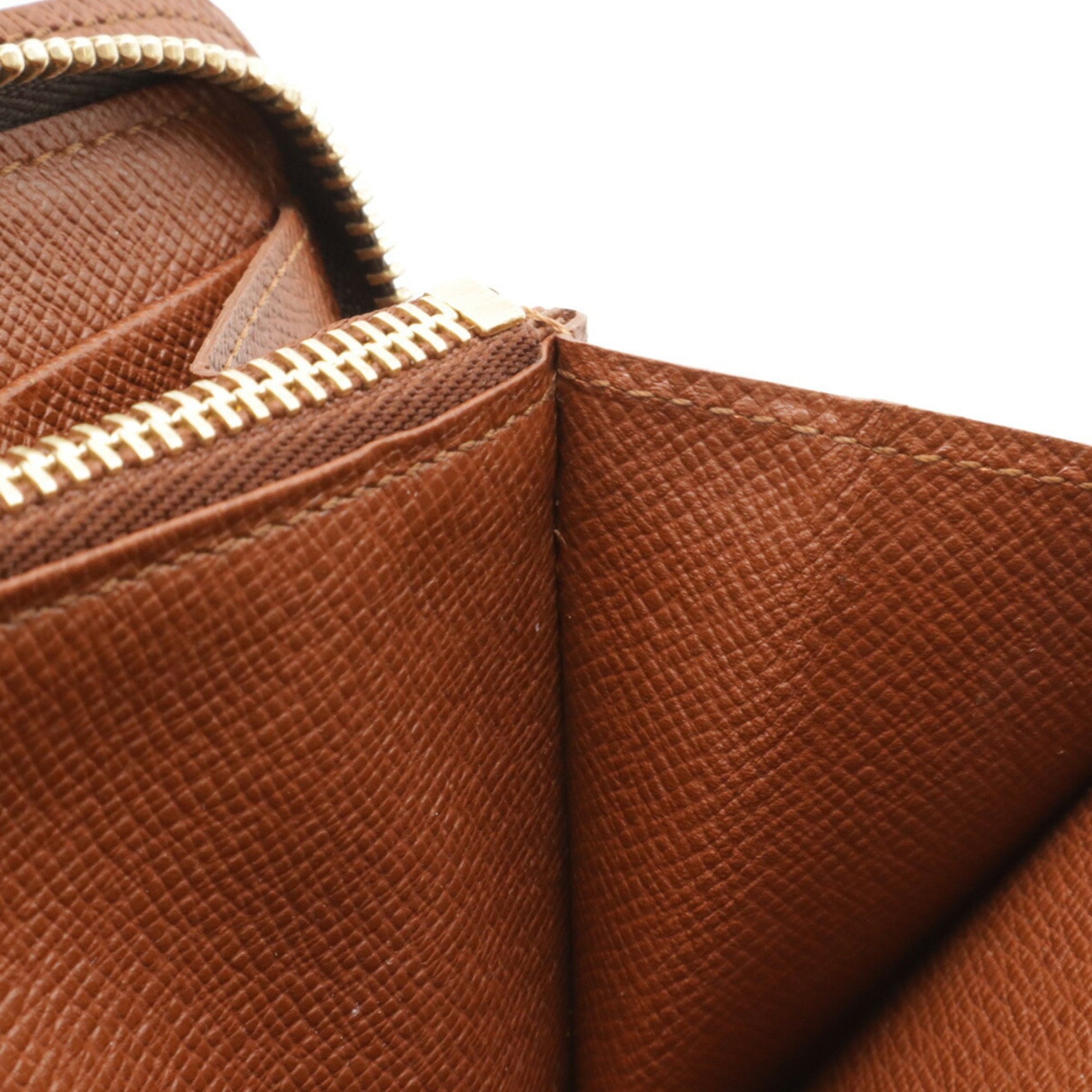 Louis Vuitton Portefeuille Zippy Canvas wallet - My Luxury Labels