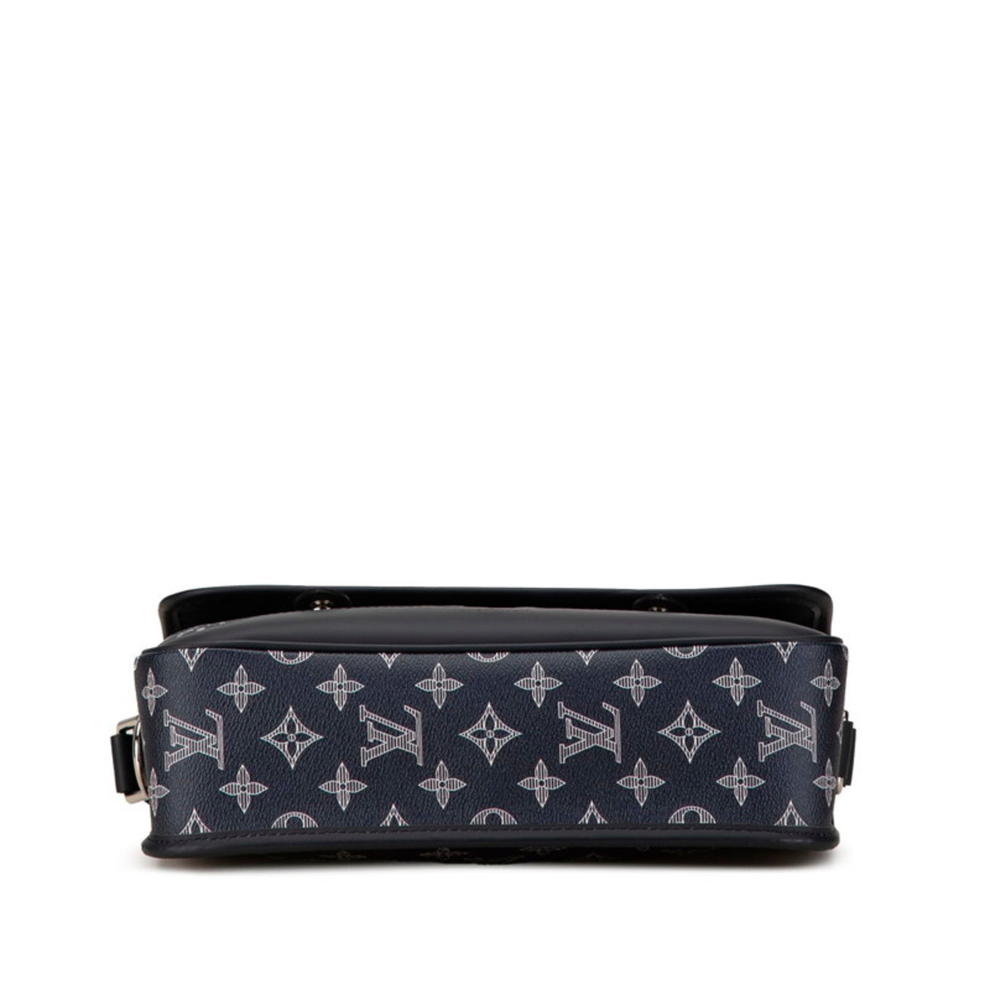 Louis Vuitton Chapman Brothers Lion Messenger, Louis Vuitton messenger bag