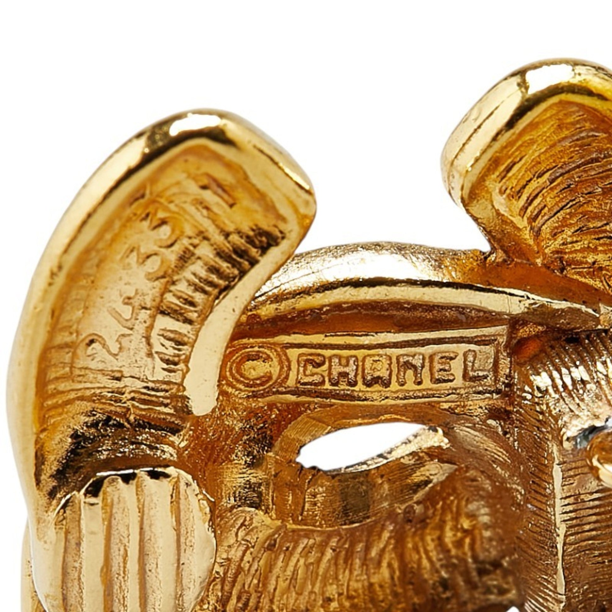 Chanel CC Logo Bags & Jewelry – Signature Luxury Pieces