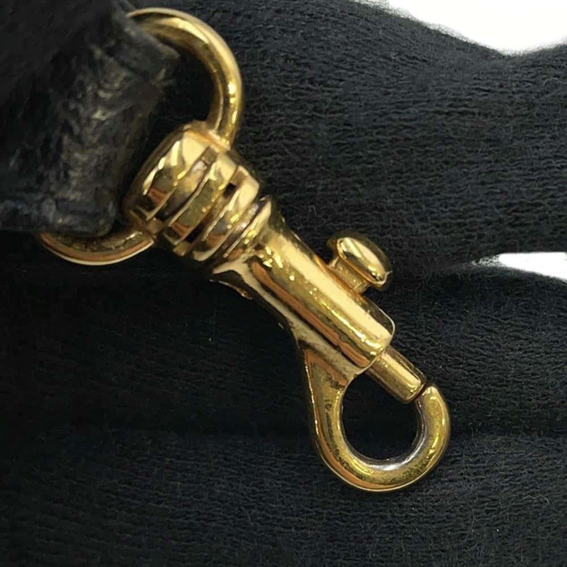 Chanel luxury bags, Chanel fashion, Chanel handbags, Chanel accessories