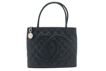 Chanel Medaillon Quilted Leather Handbag