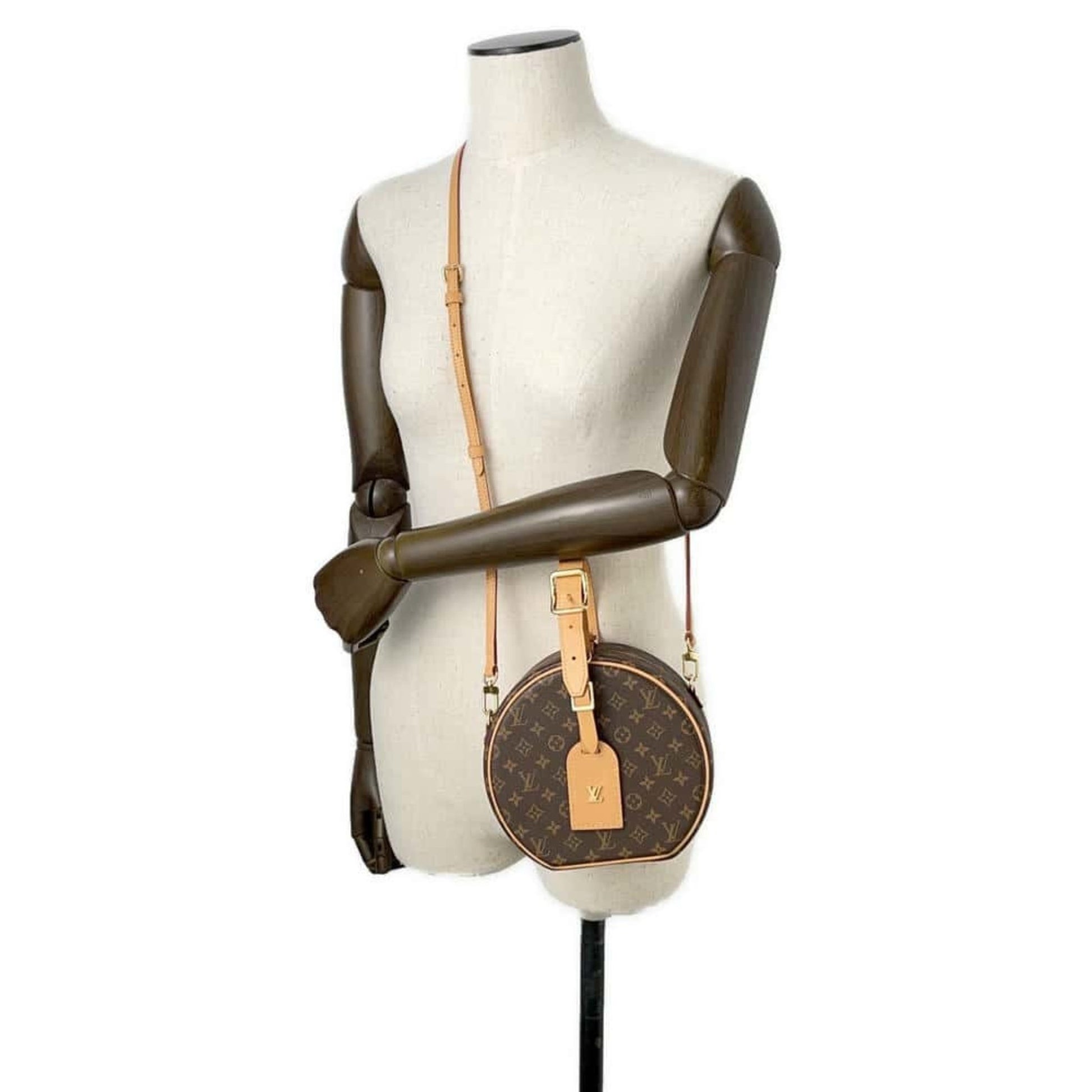 Louis Vuitton bags, Louis Vuitton accessories, Louis Vuitton fashion