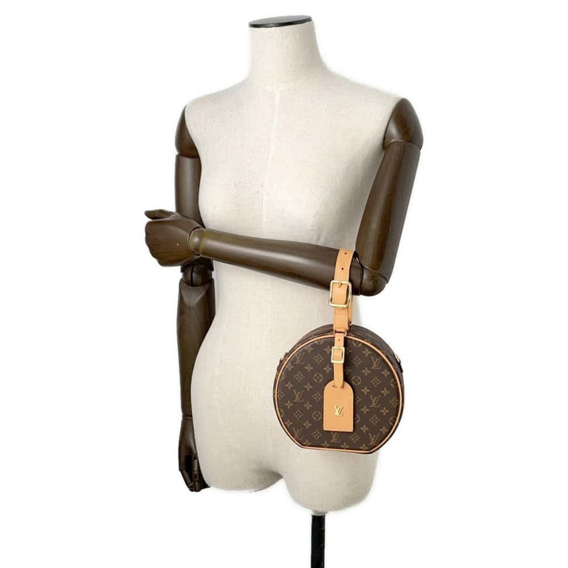 Louis Vuitton bags, Louis Vuitton accessories, Louis Vuitton fashion