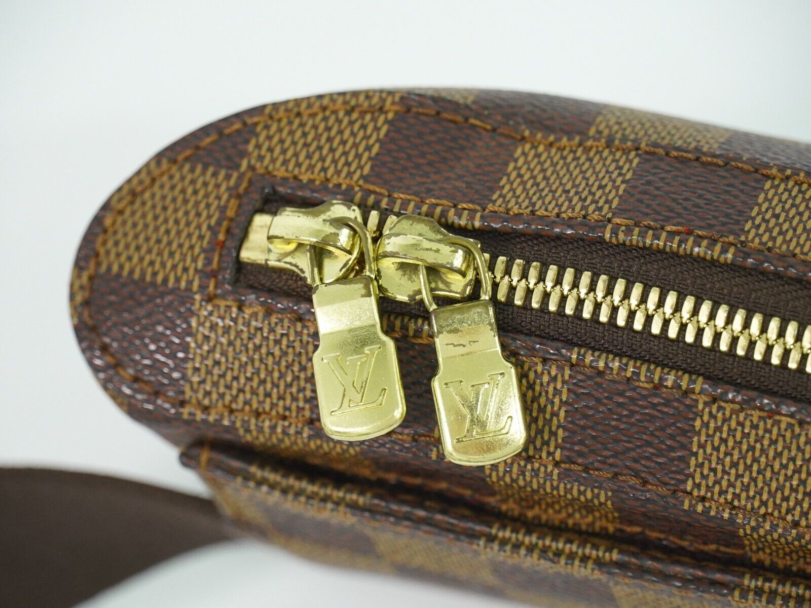 Louis Vuitton Geronimos bag, Louis Vuitton luxury bags, Louis Vuitton styles