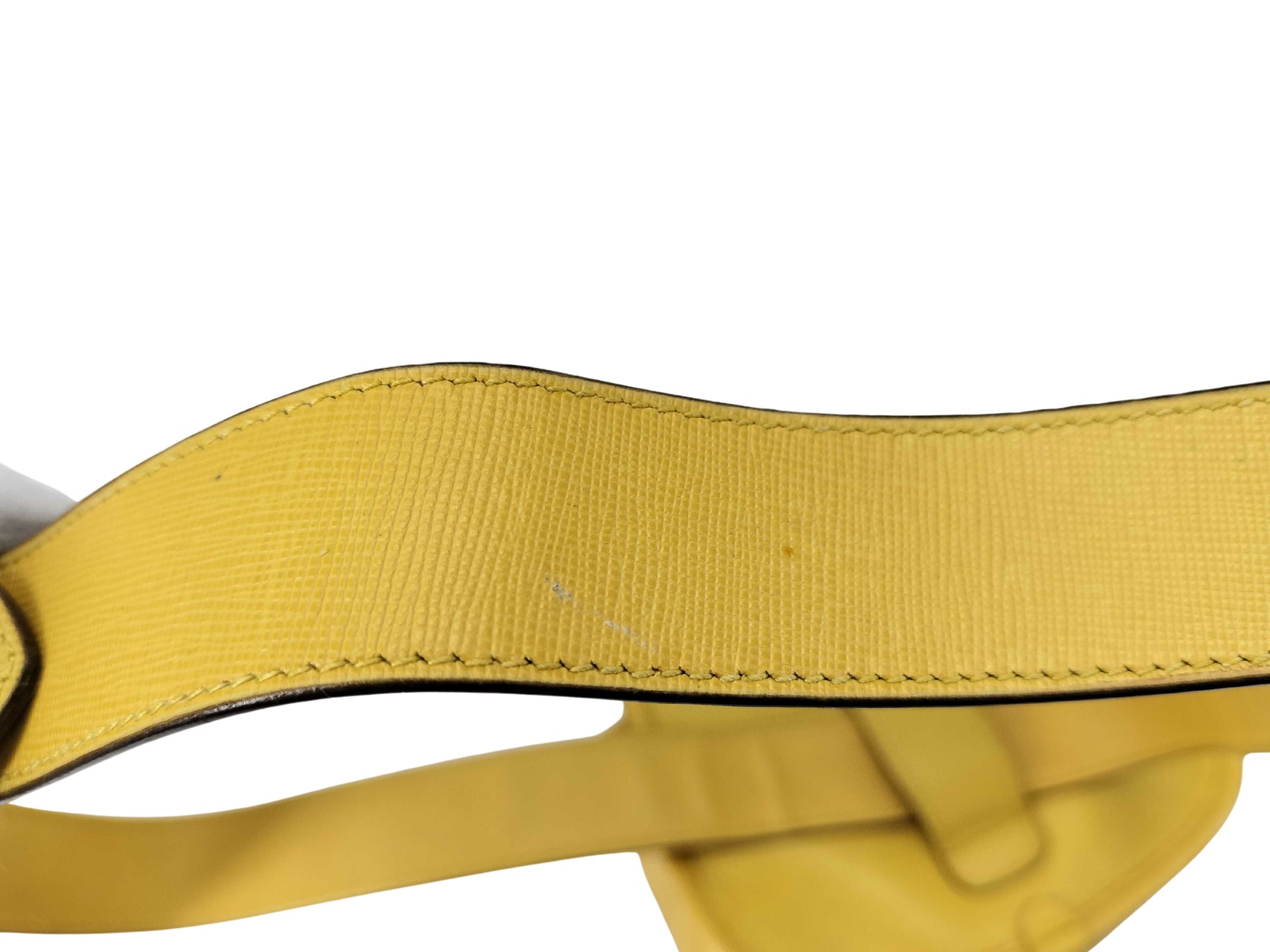 Gucci Bamboo Handle Bag – Iconic Design