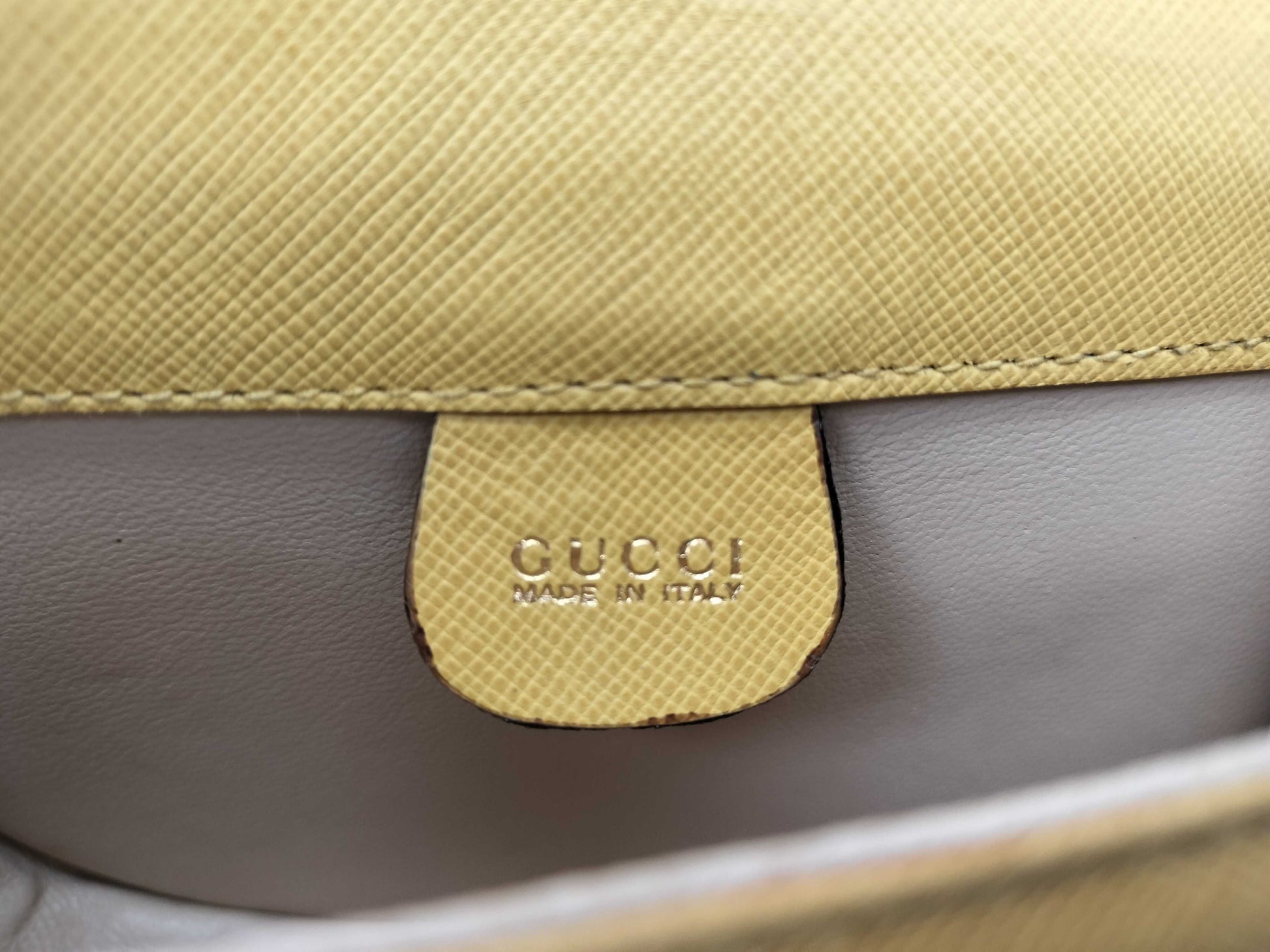 Gucci Bamboo Handle Bag – Iconic Design