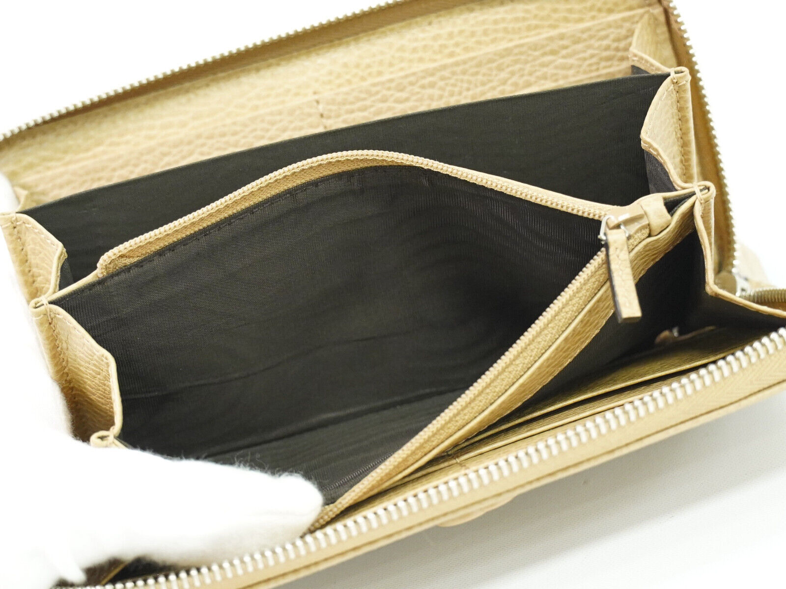 Gucci Fashion Bags & Accessories
