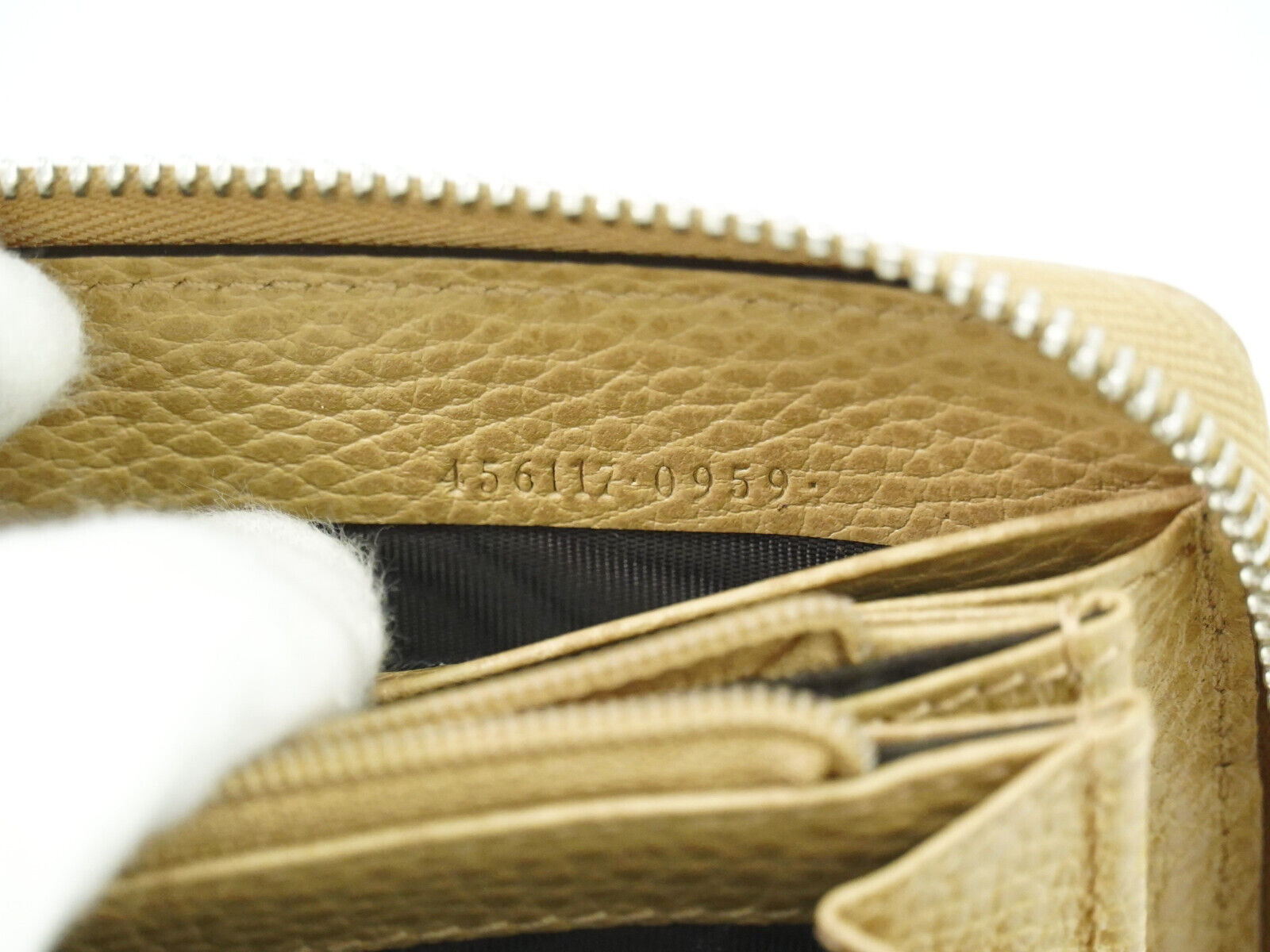 Gucci Fashion Bags & Accessories