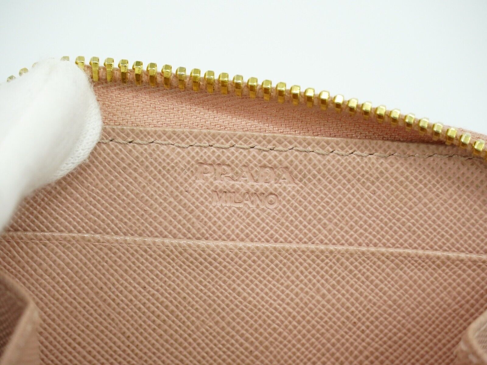 Prada Luxury Handbag, High-End Fashion Tote