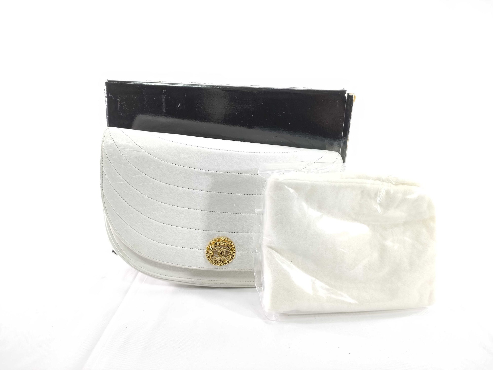 Chanel luxury bag, Designer Chanel handbag, Classic Chanel purse