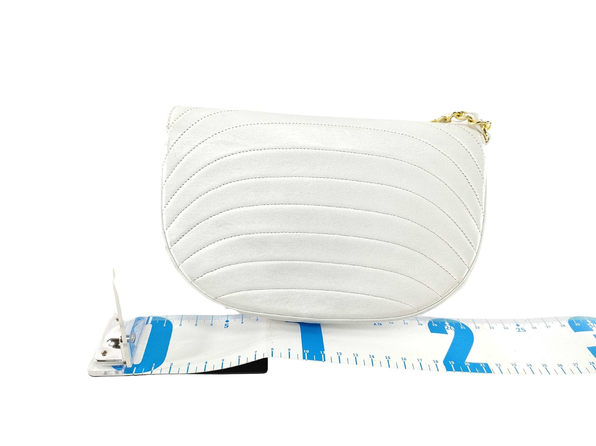 Chanel luxury bag, Designer Chanel handbag, Classic Chanel purse