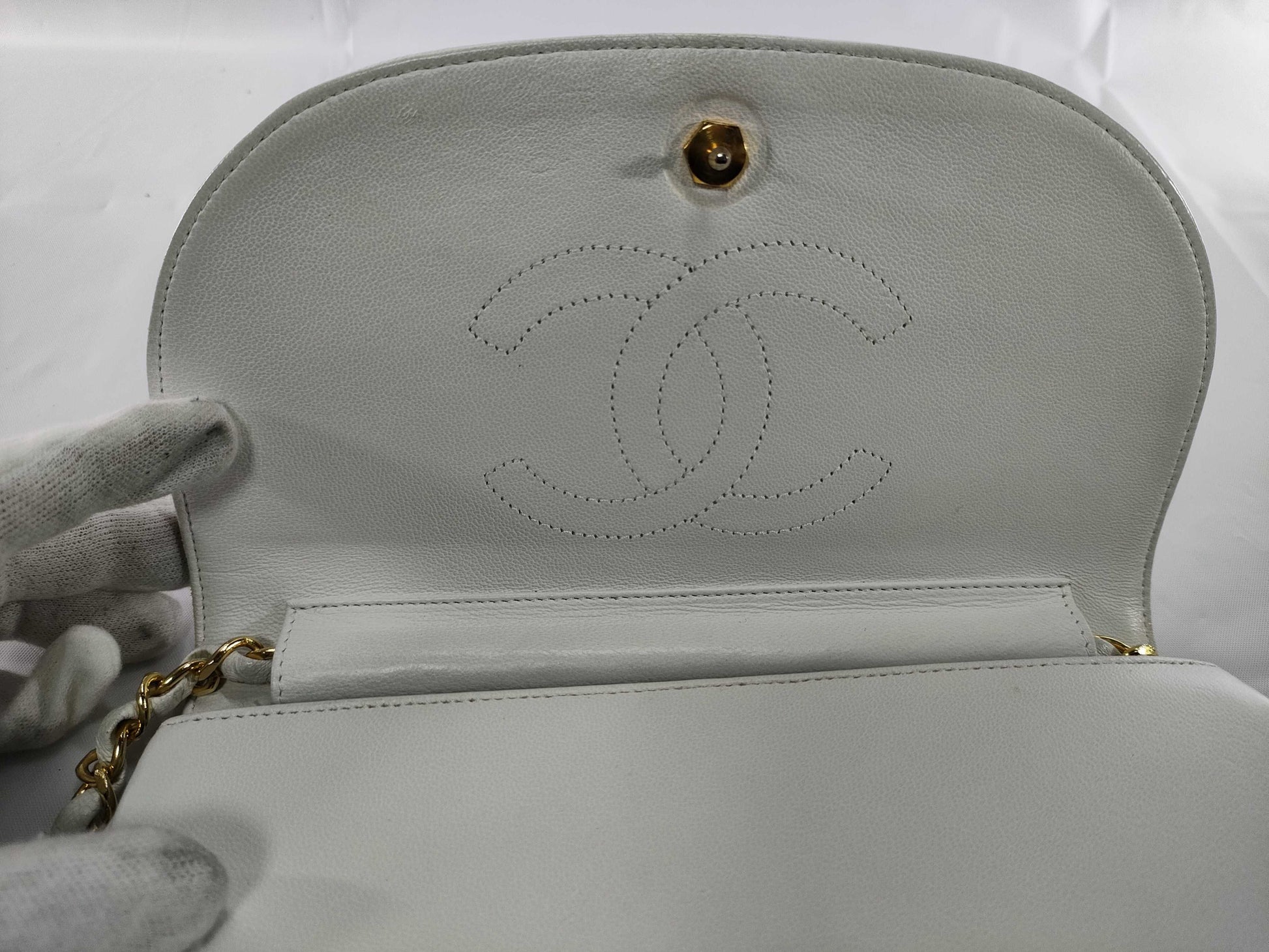 Chanel luxury bag, Designer Chanel handbag, Classic Chanel purse