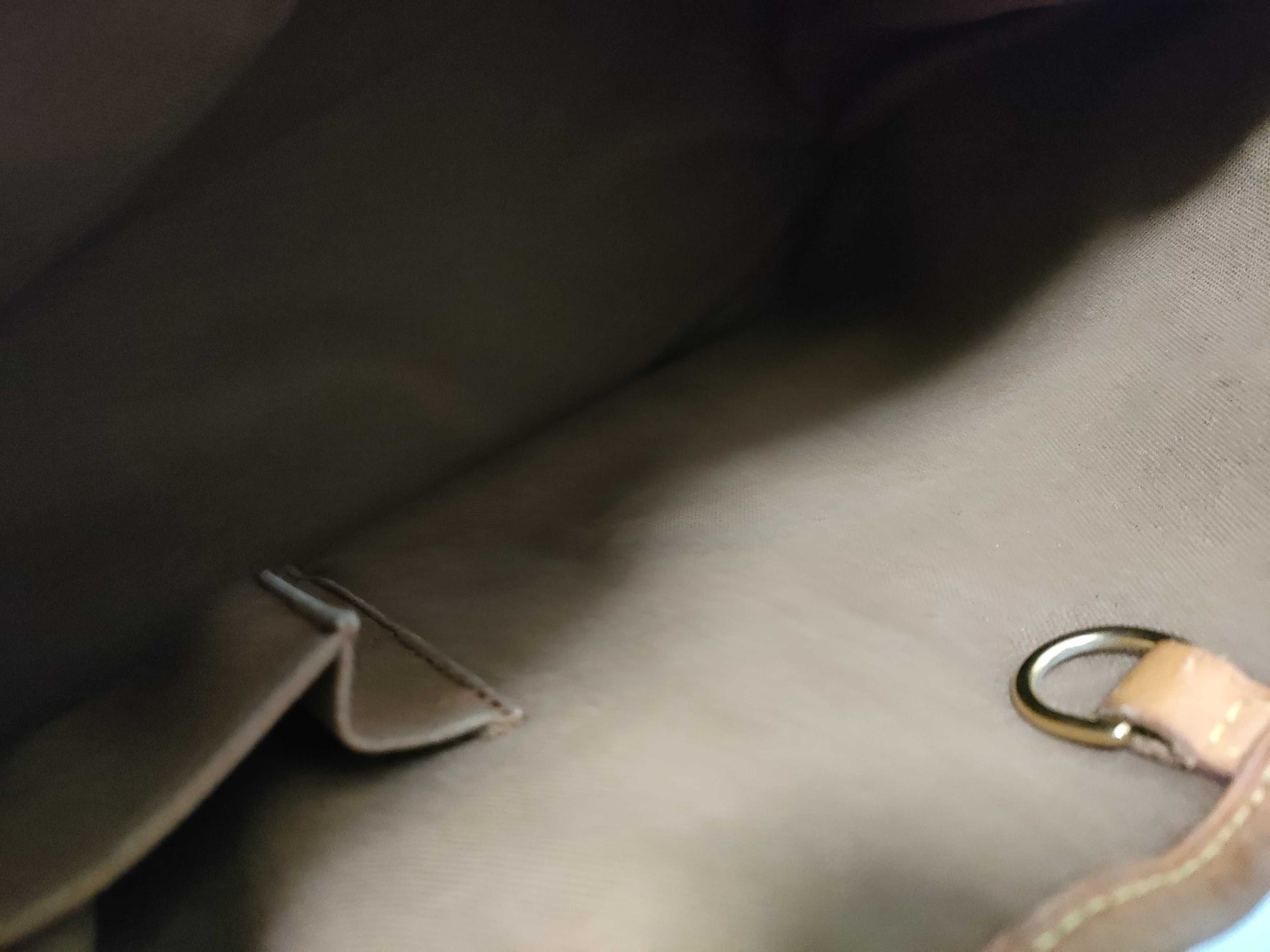 Louis Vuitton Collection – Exclusive Bags, Wallets & Accessories