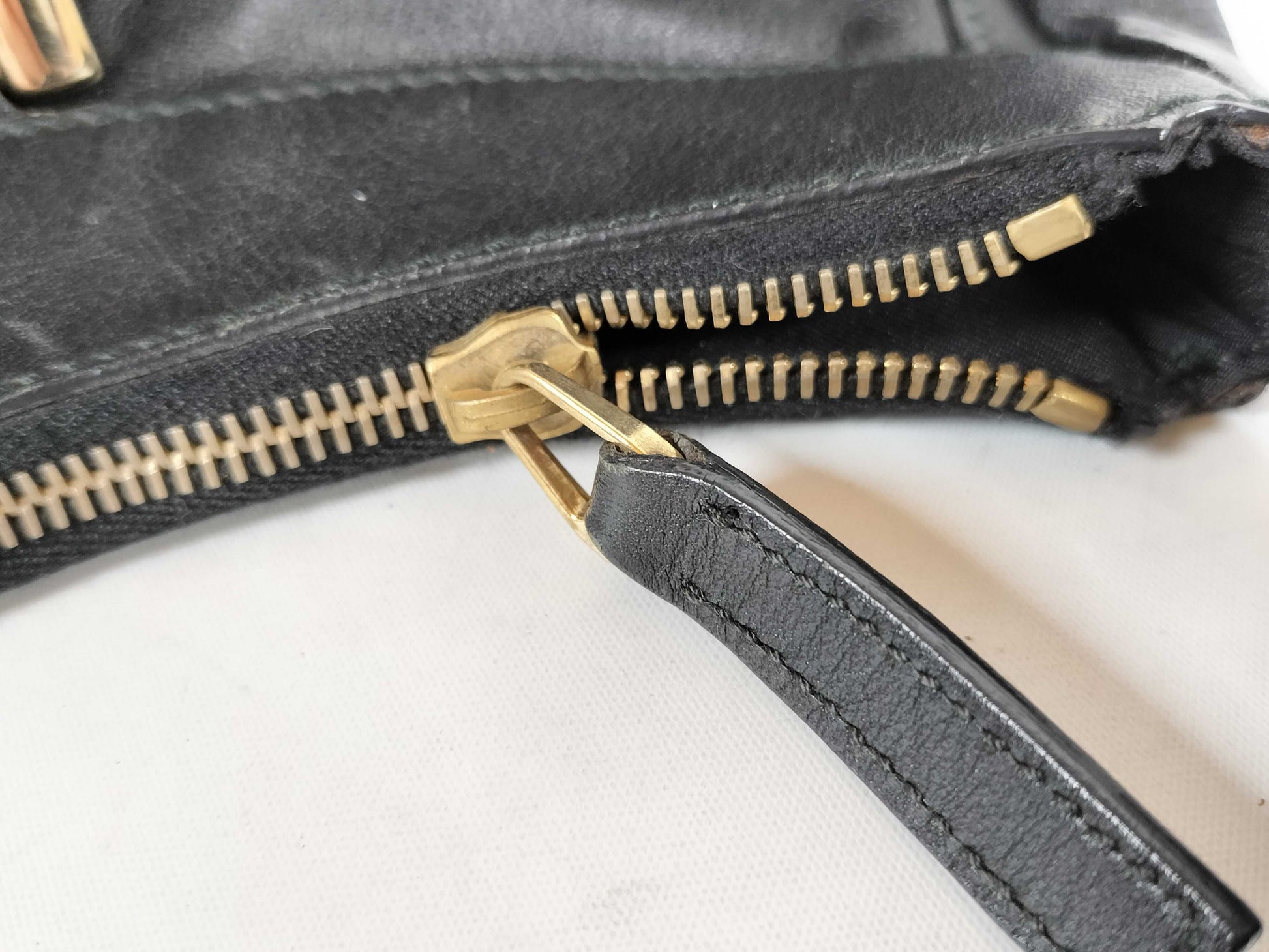 Gucci Luxury Handbags & Accessories