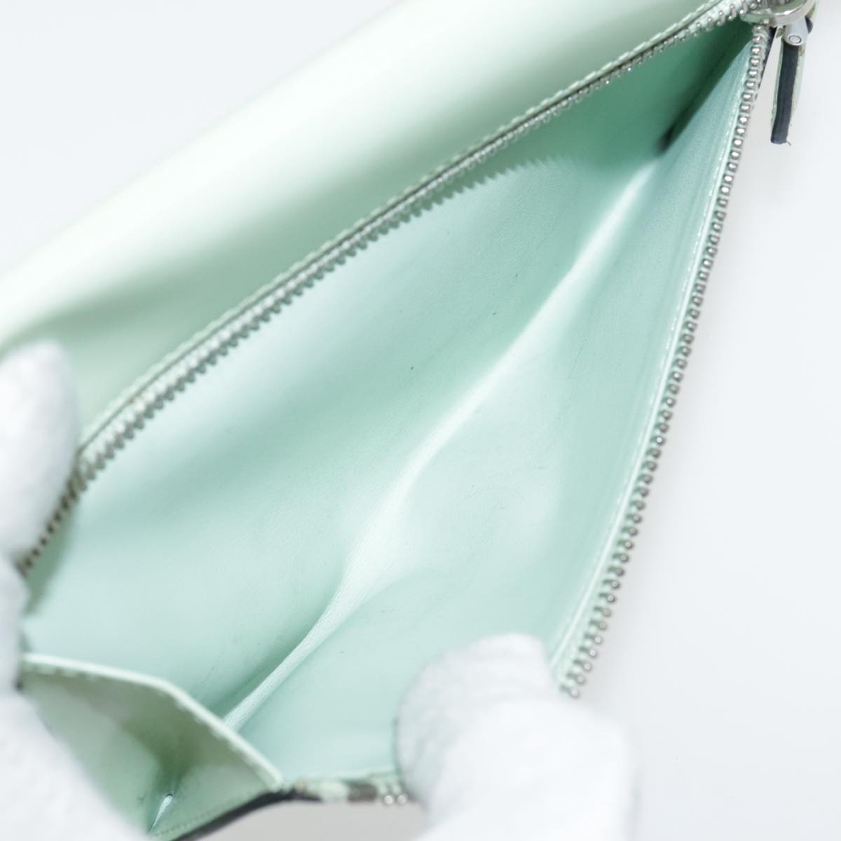 Prada Fashion – Luxury Bags, Clothing & Accessories