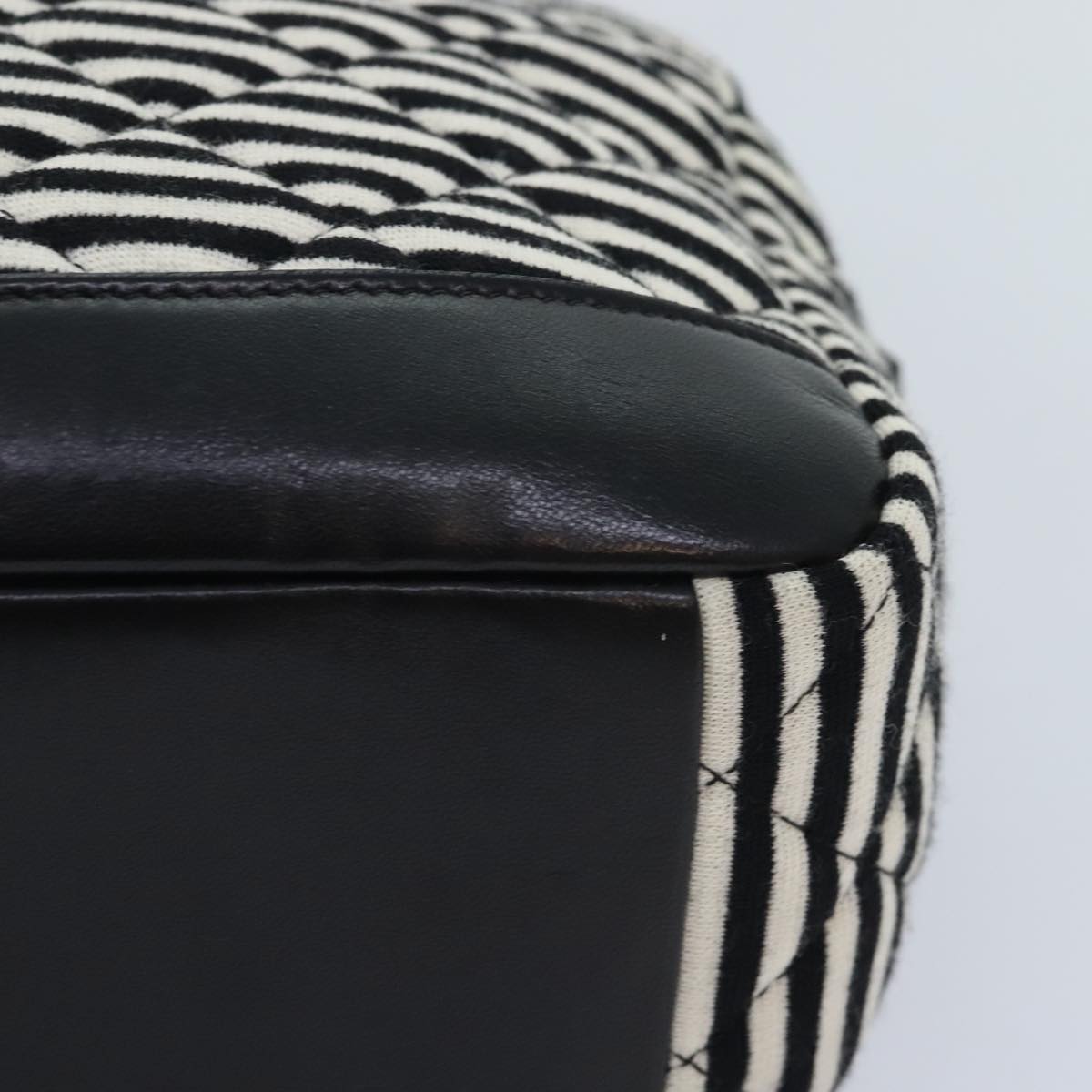 Chanel Matelassé Bag – Signature Quilted Leather Handbag